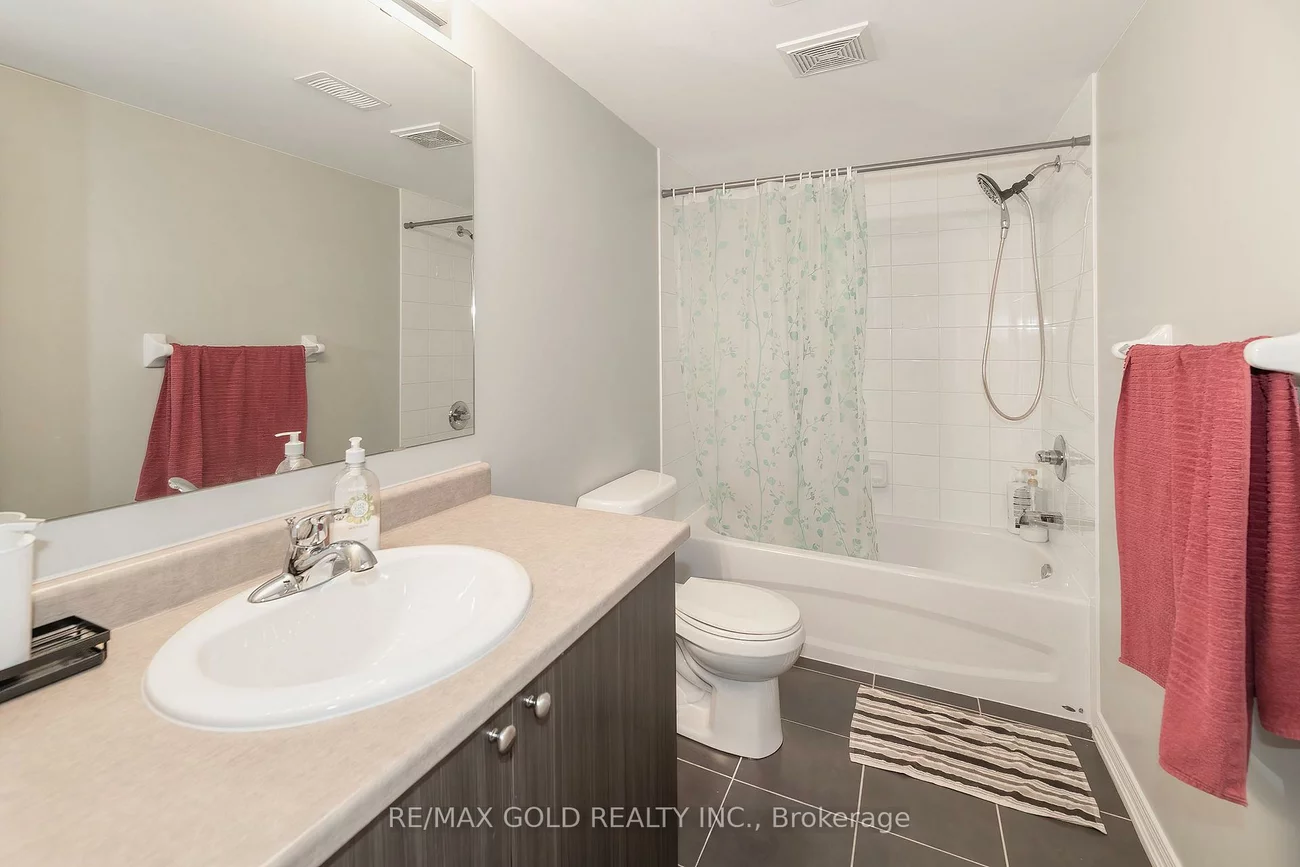 84, Honeyview, Bram East, Brampton