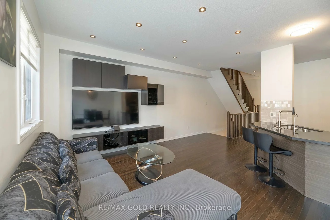 84, Honeyview, Bram East, Brampton