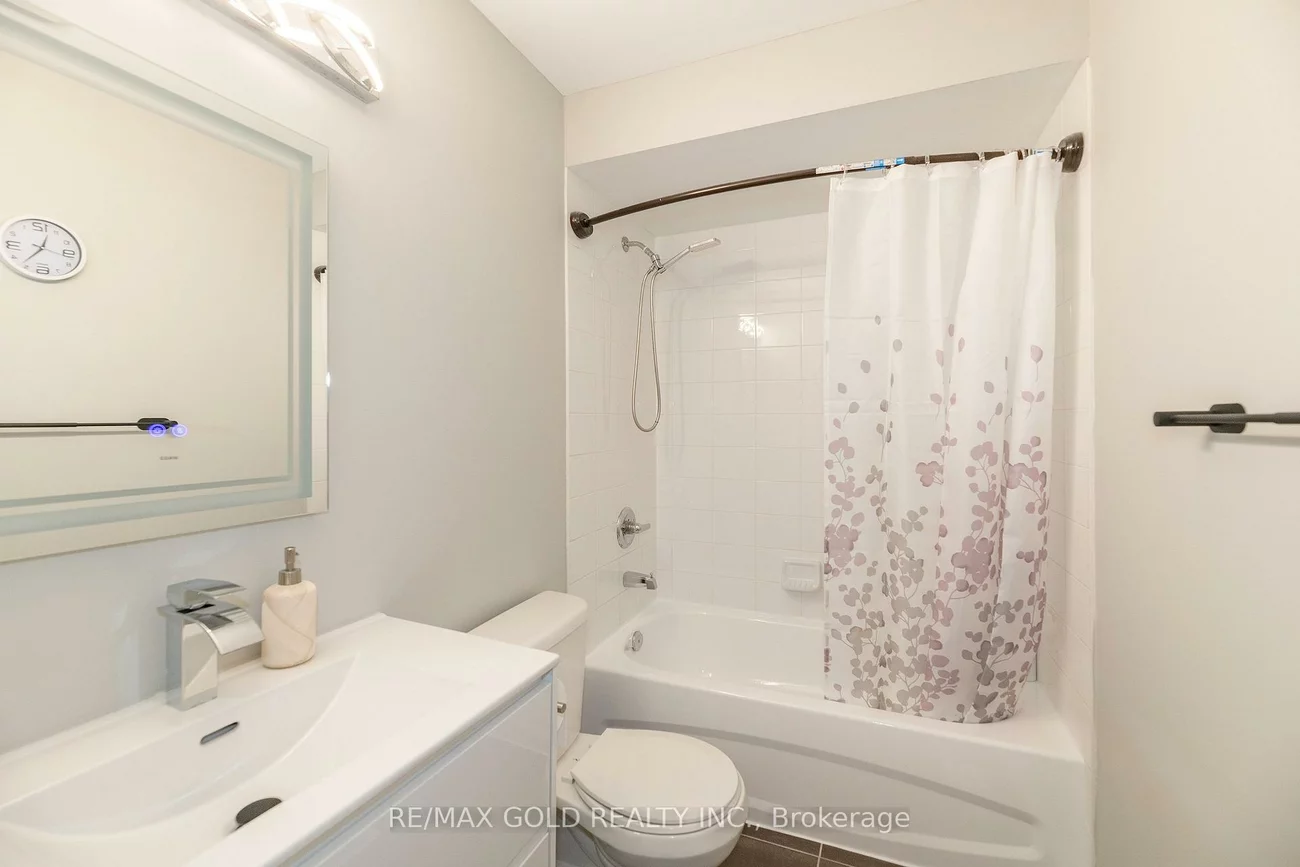 84, Honeyview, Bram East, Brampton