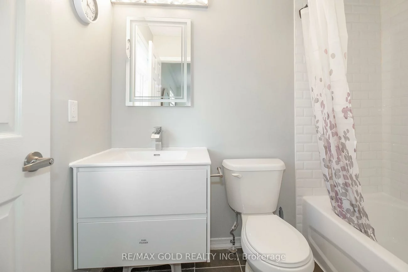 84, Honeyview, Bram East, Brampton