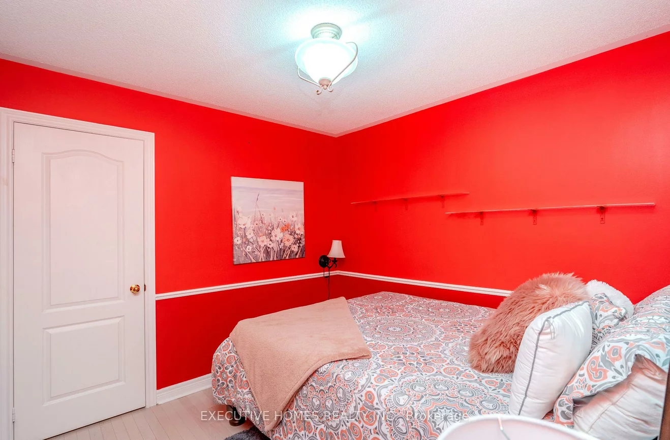 10, Safari, Snelgrove, Brampton