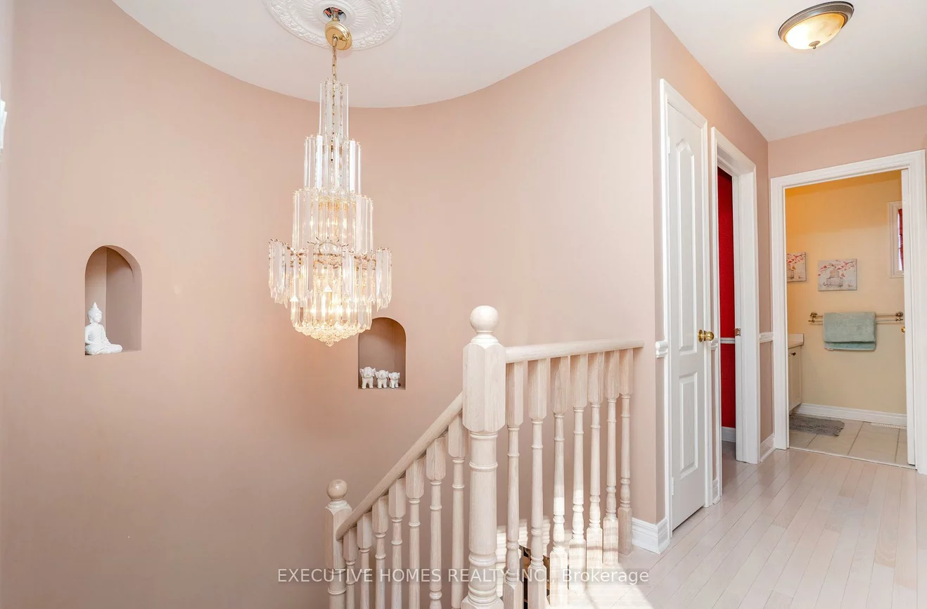 10, Safari, Snelgrove, Brampton