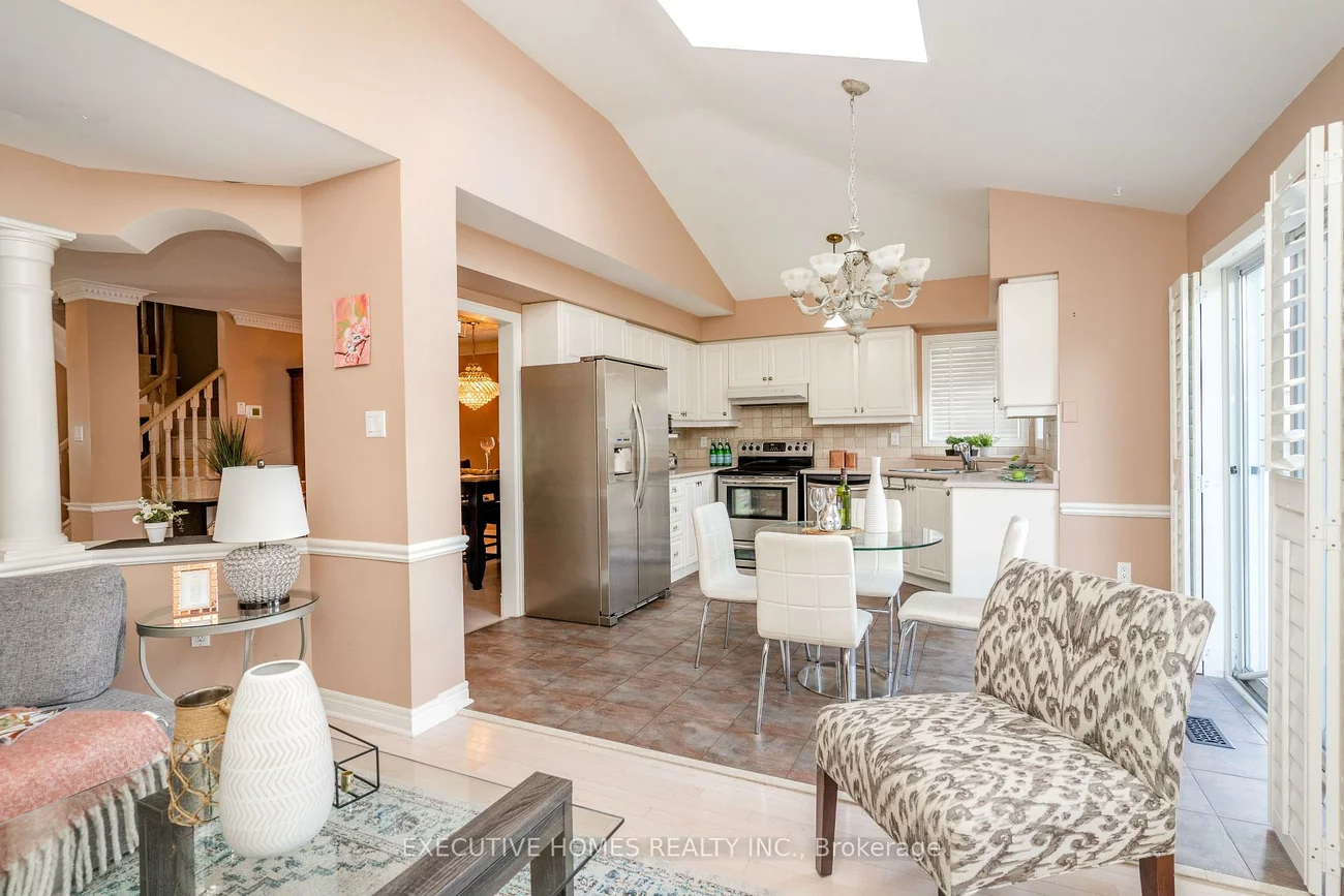 10, Safari, Snelgrove, Brampton