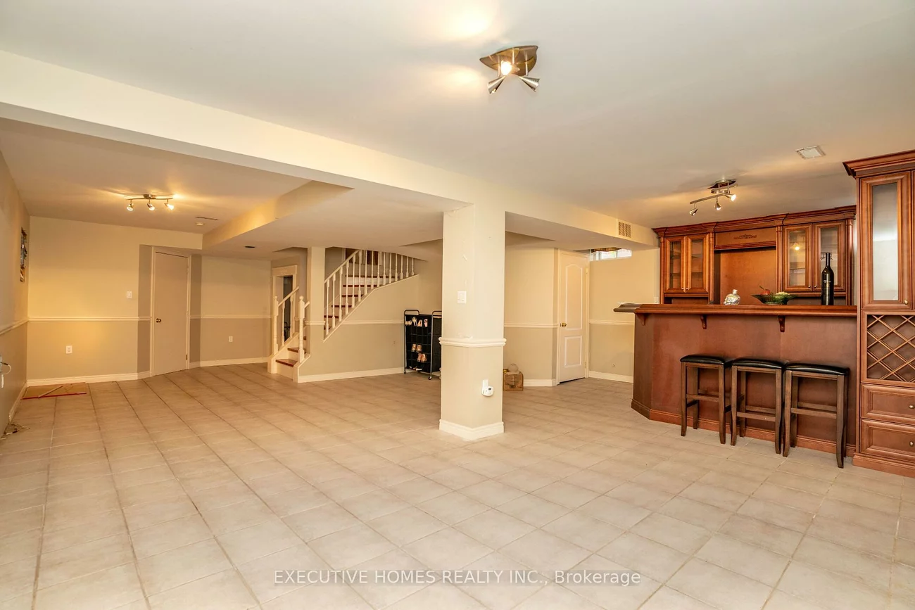 10, Safari, Snelgrove, Brampton