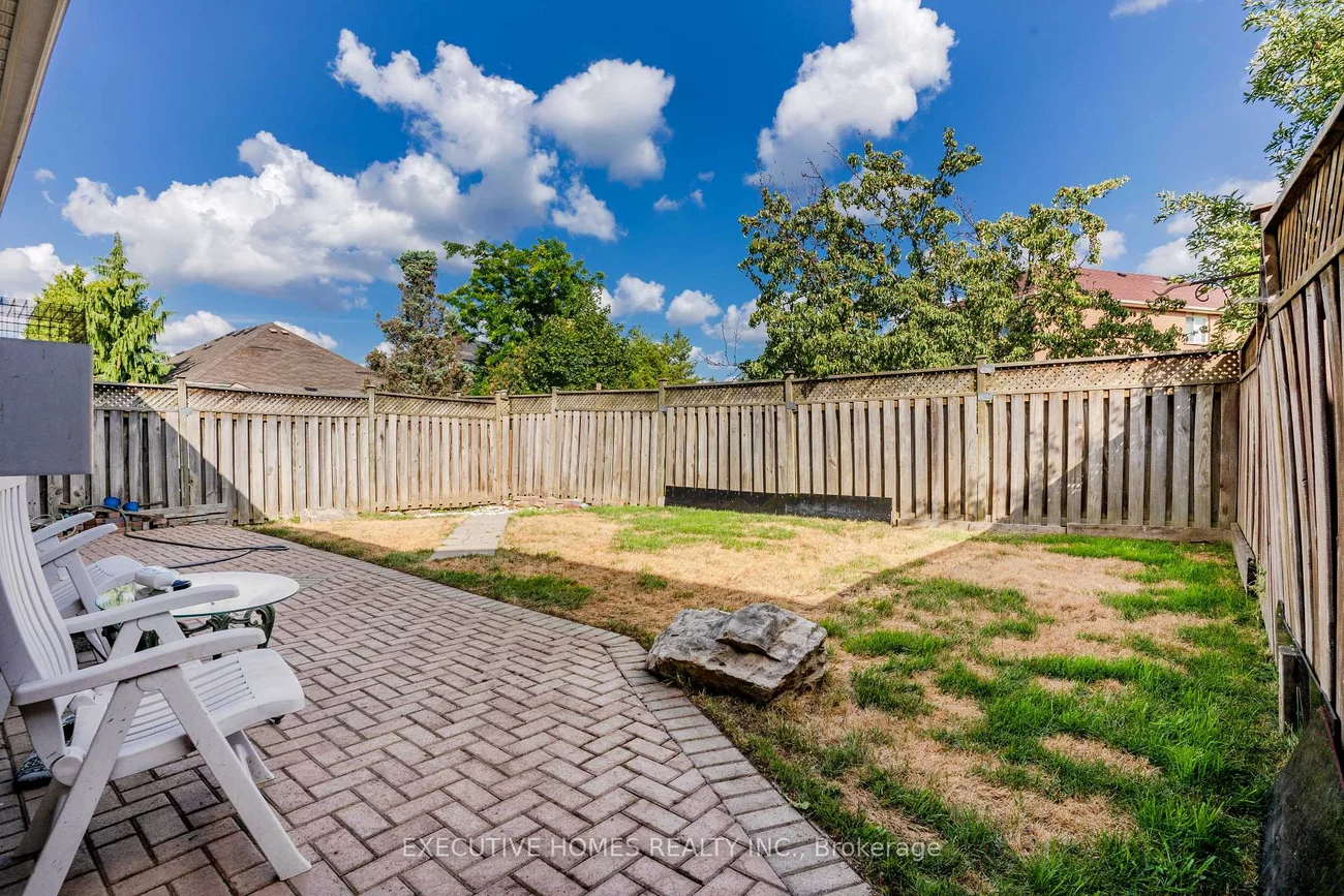 10, Safari, Snelgrove, Brampton