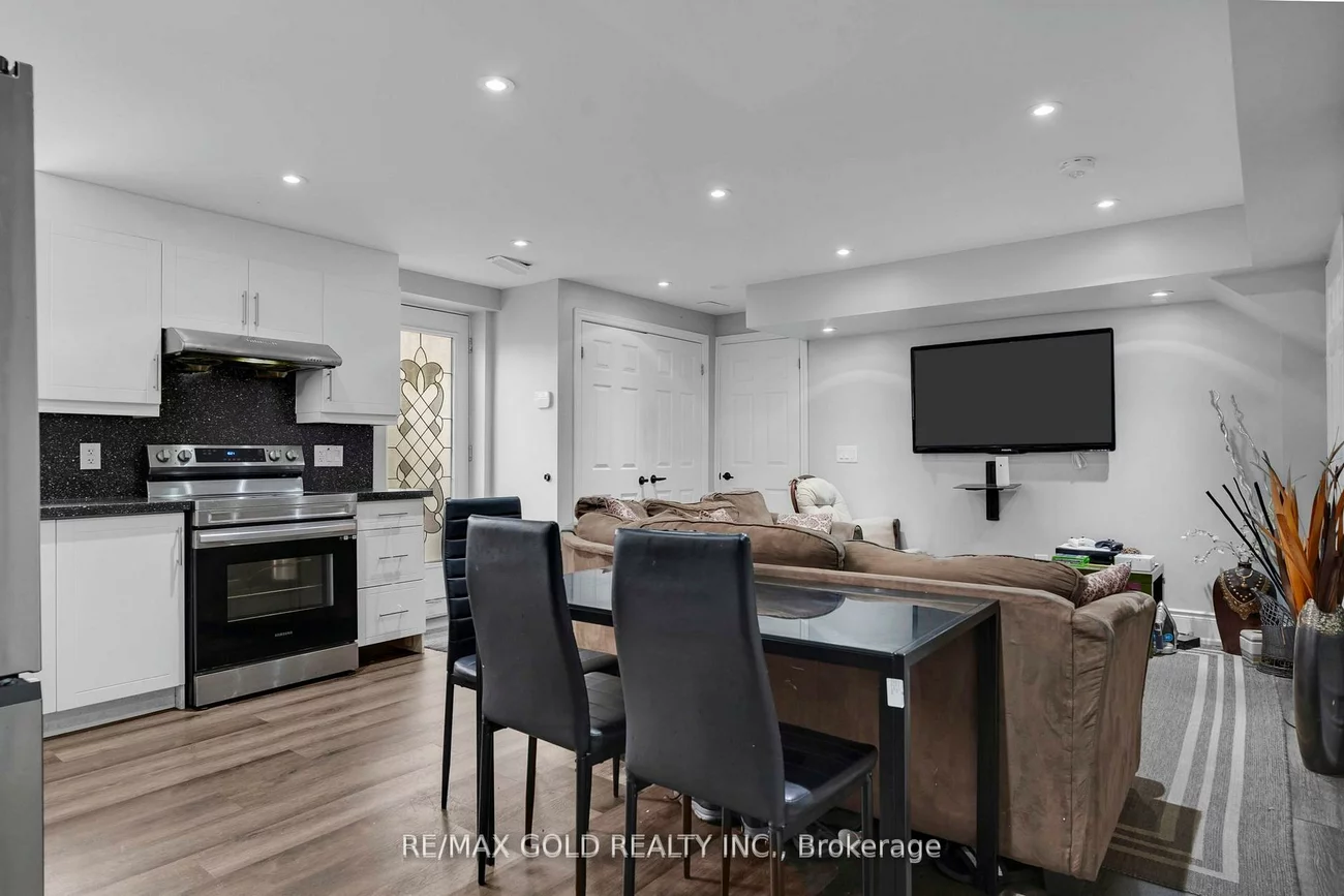 34, Rhapsody, Vales of Castlemore, Brampton