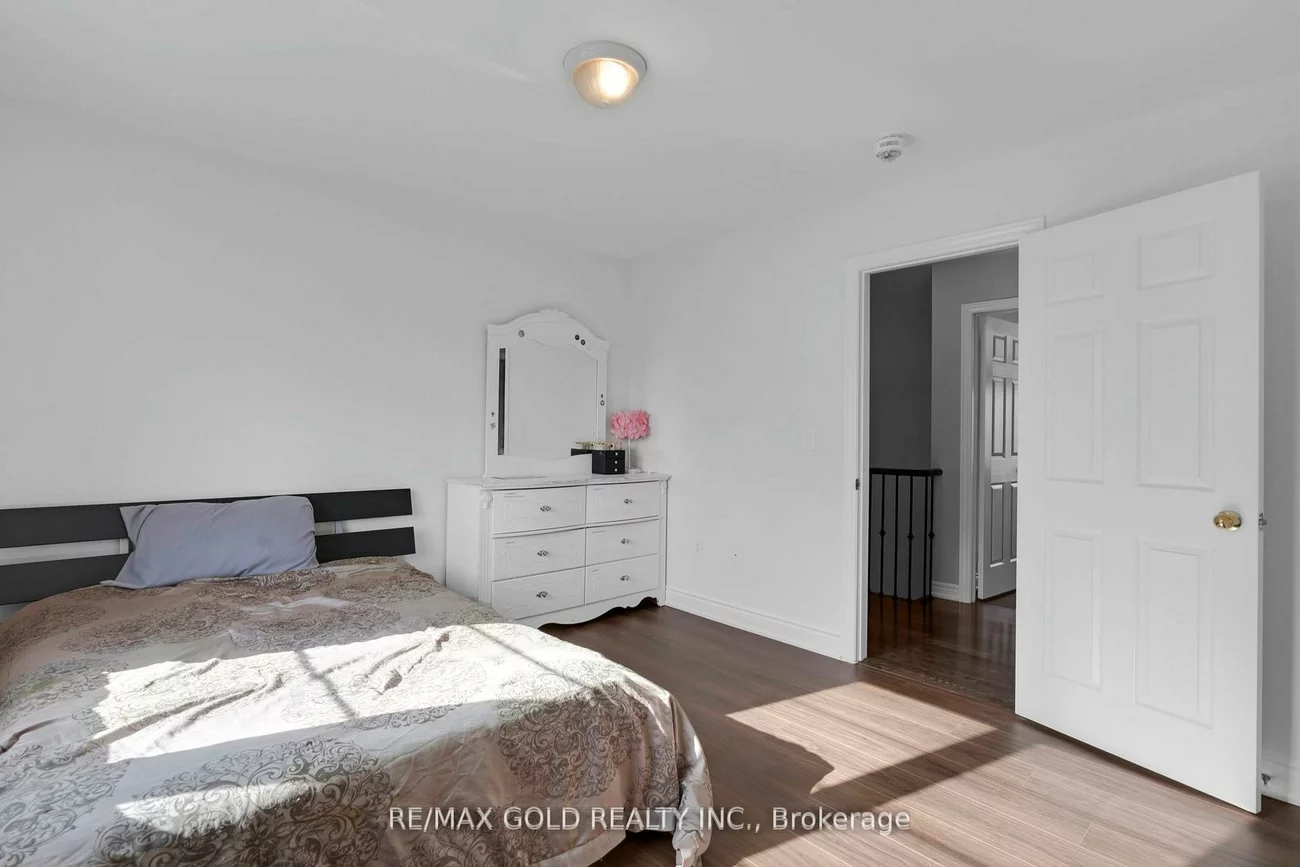 34, Rhapsody, Vales of Castlemore, Brampton