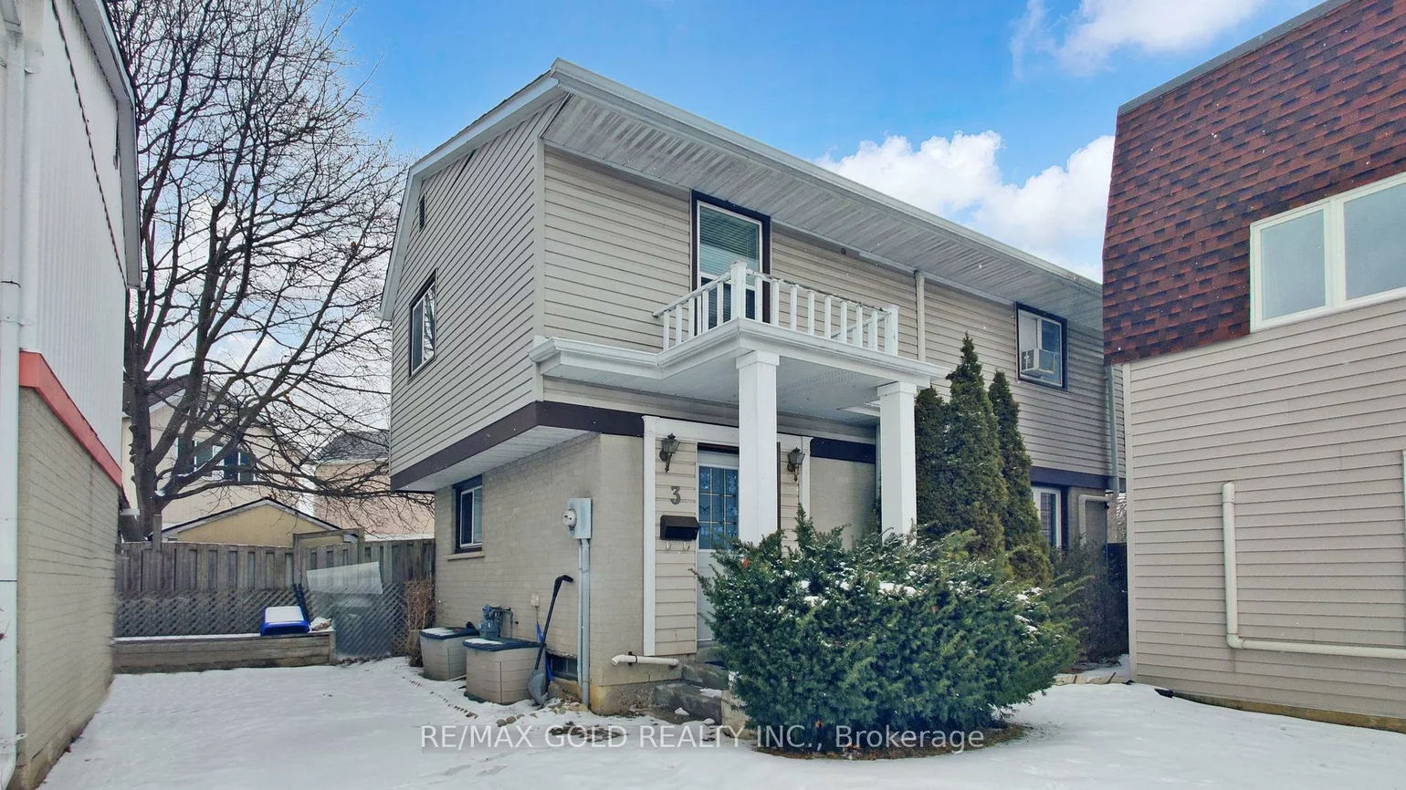 3, Hemlark, Central Park, Brampton