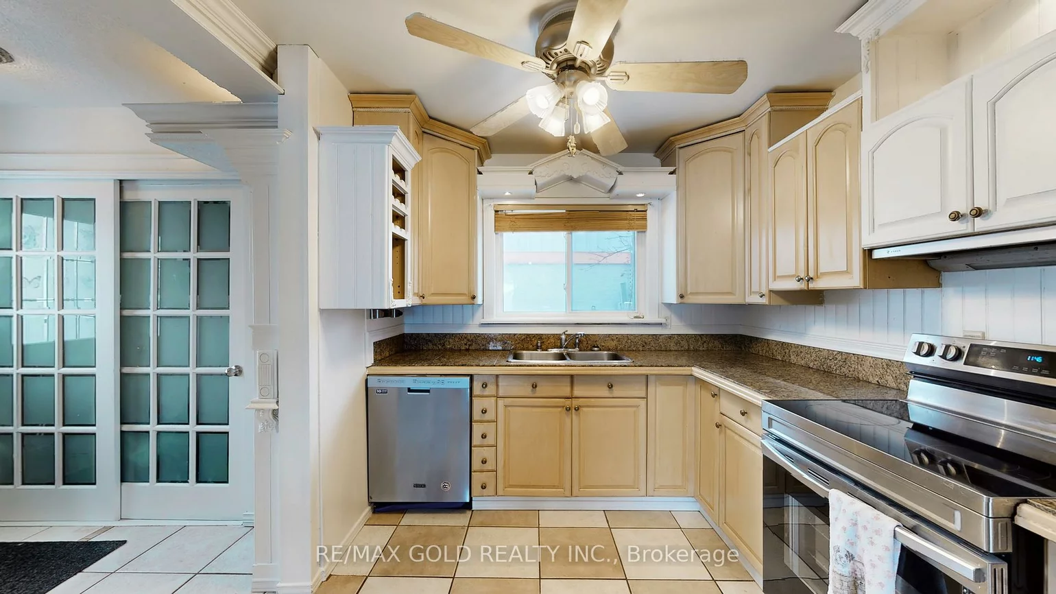 3, Hemlark, Central Park, Brampton