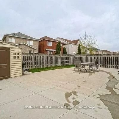 20, Bramoak, Northwest Sandalwood Parkway, Brampton