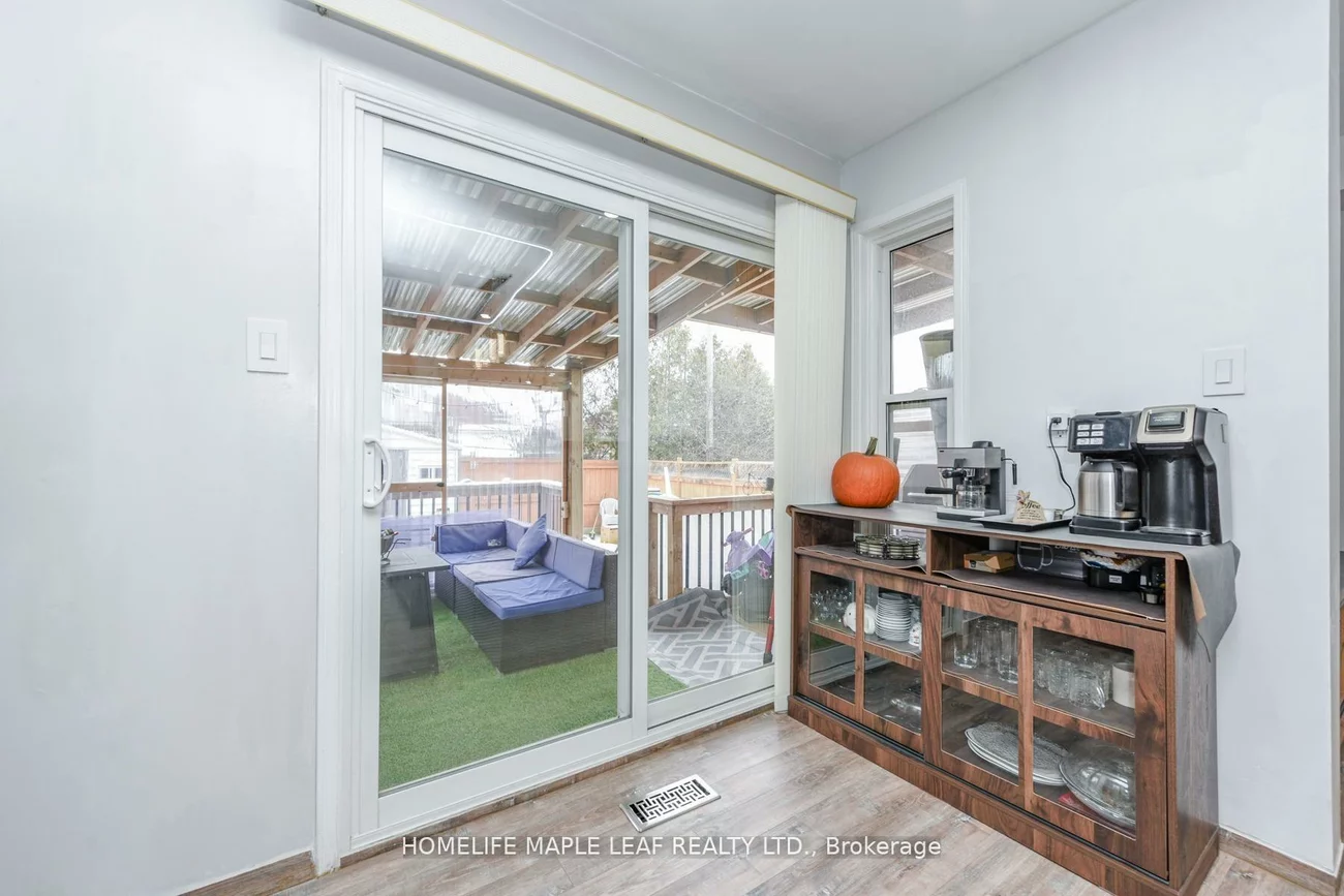 100, Alaskan Summit, Sandringham-Wellington, Brampton