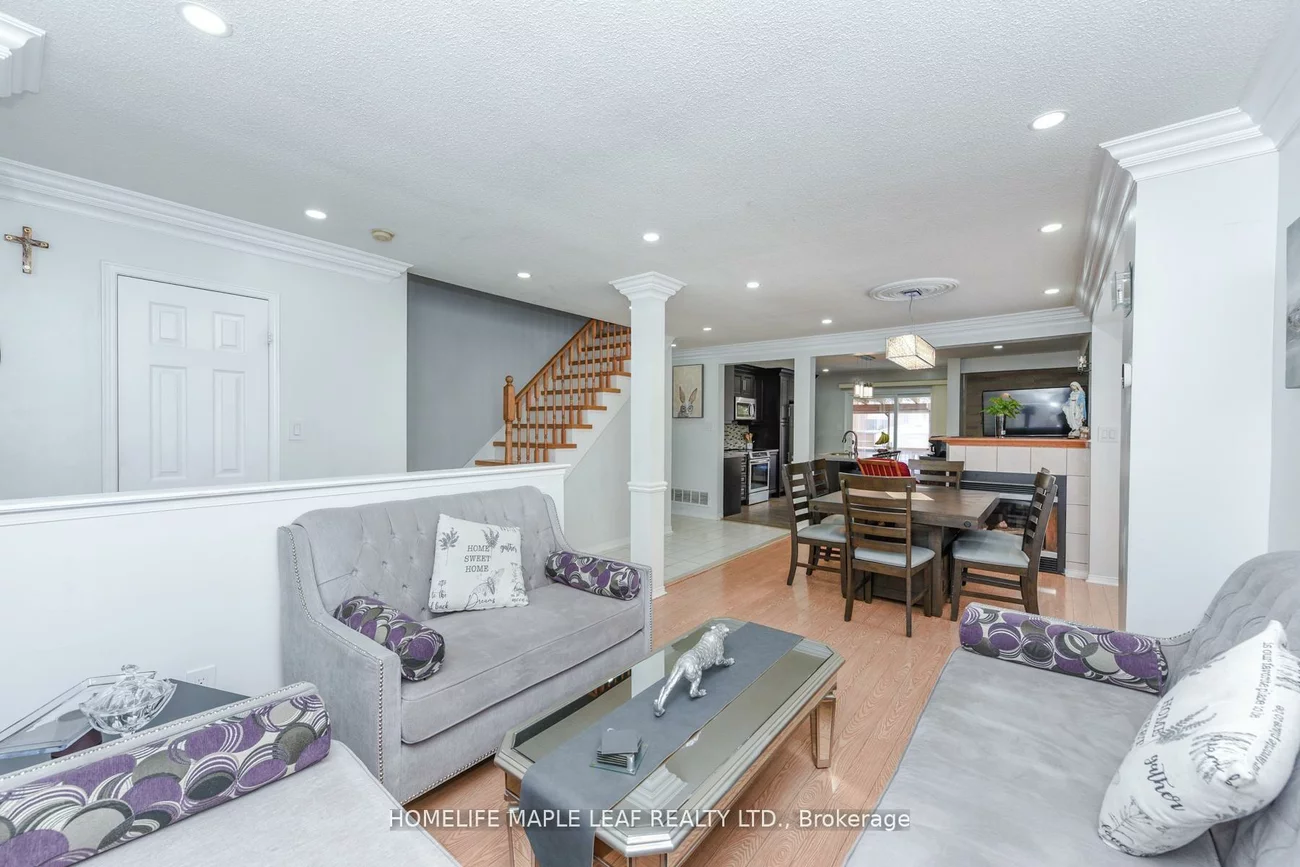 100, Alaskan Summit, Sandringham-Wellington, Brampton