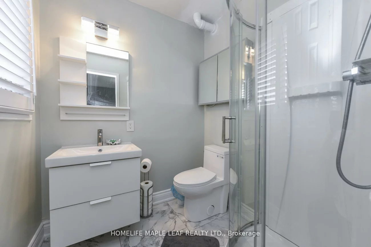 100, Alaskan Summit, Sandringham-Wellington, Brampton