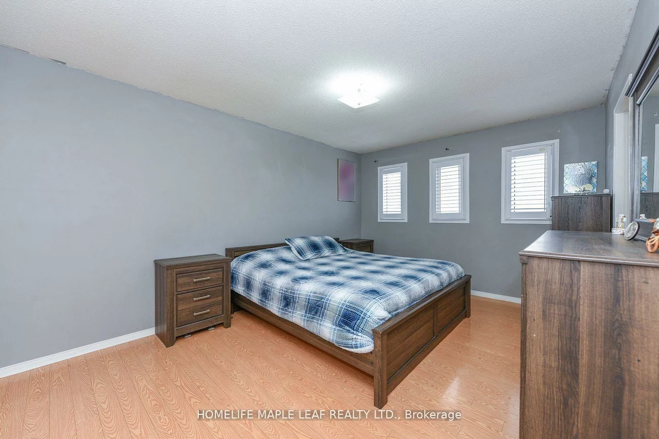 100, Alaskan Summit, Sandringham-Wellington, Brampton