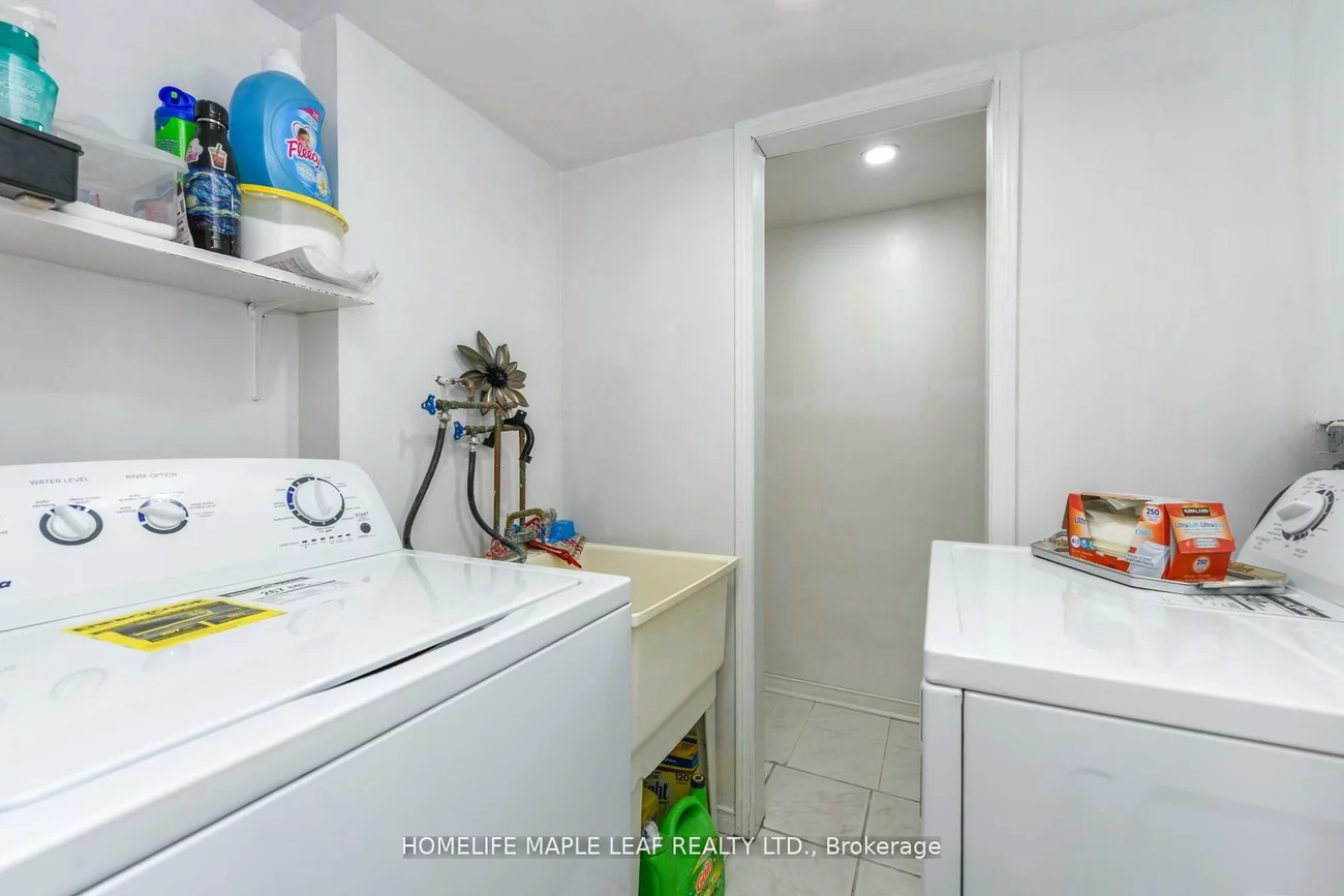 100, Alaskan Summit, Sandringham-Wellington, Brampton