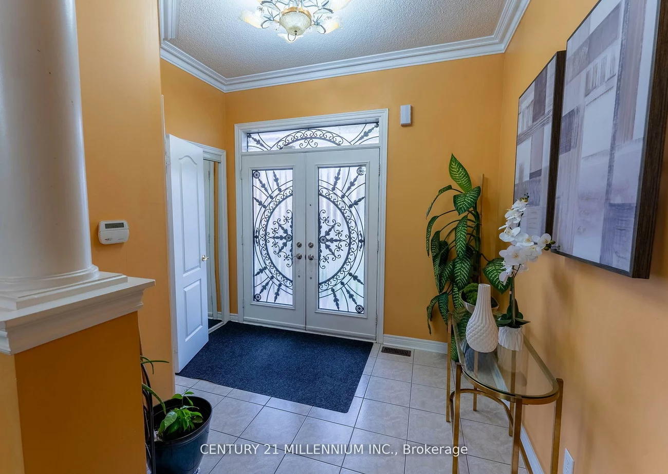 64, Executive, Sandringham-Wellington, Brampton