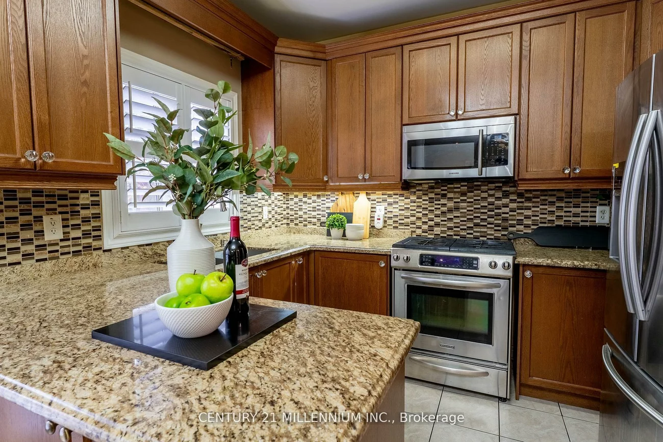 64, Executive, Sandringham-Wellington, Brampton