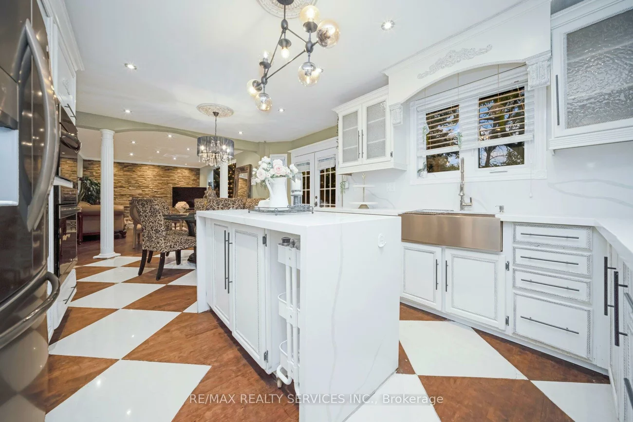 74, Leeward, Westgate, Brampton