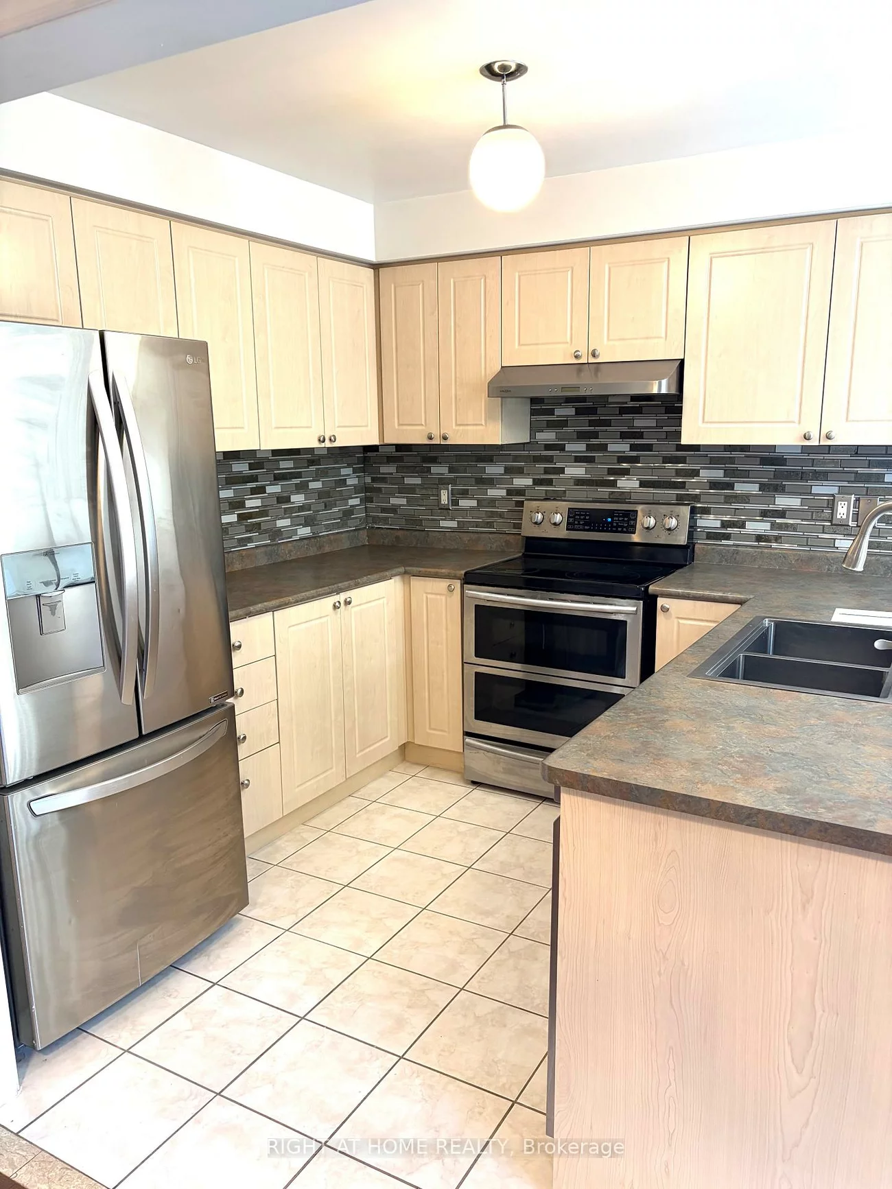 29, Mistdale, Fletcher's Meadow, Brampton