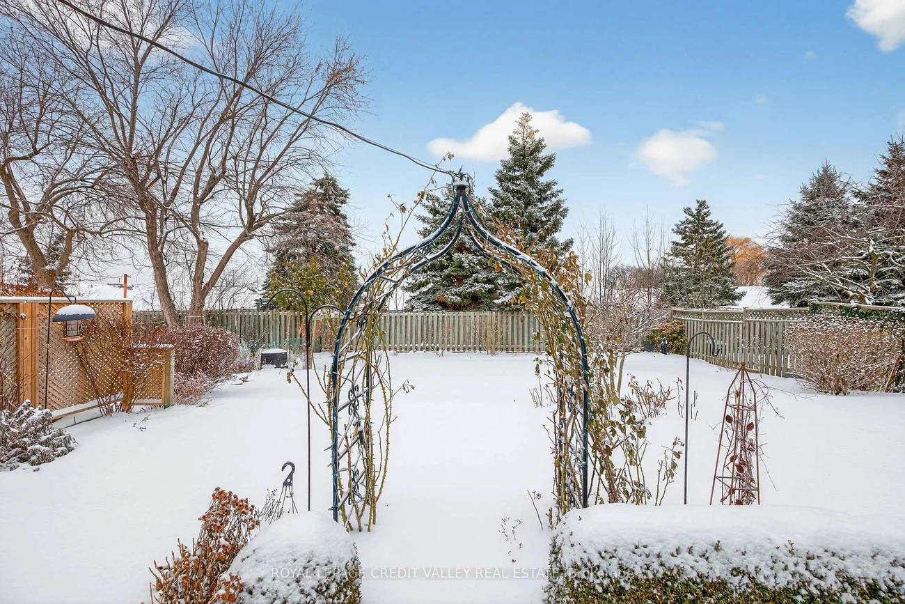 43, Benton, Brampton East, Brampton