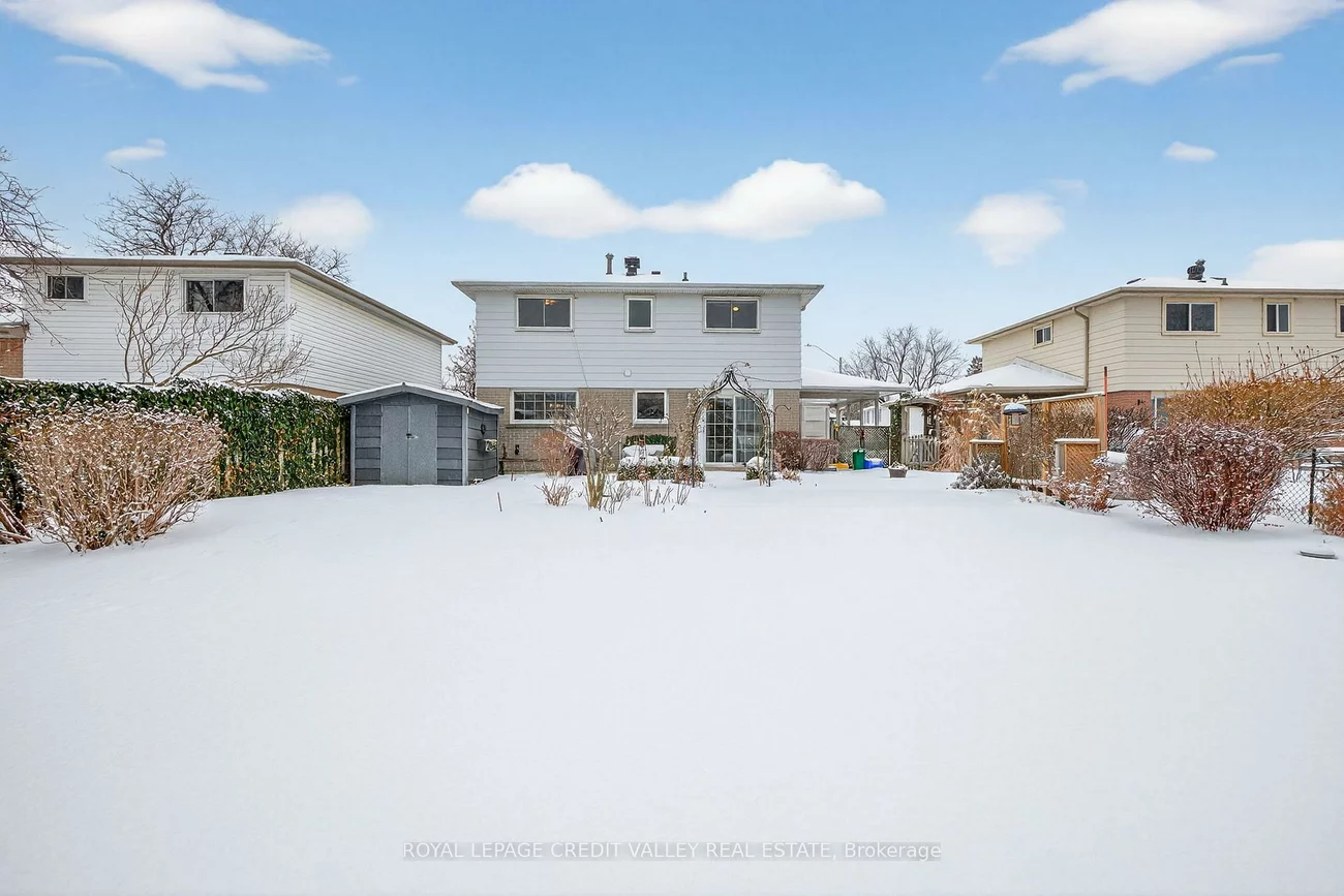 43, Benton, Brampton East, Brampton