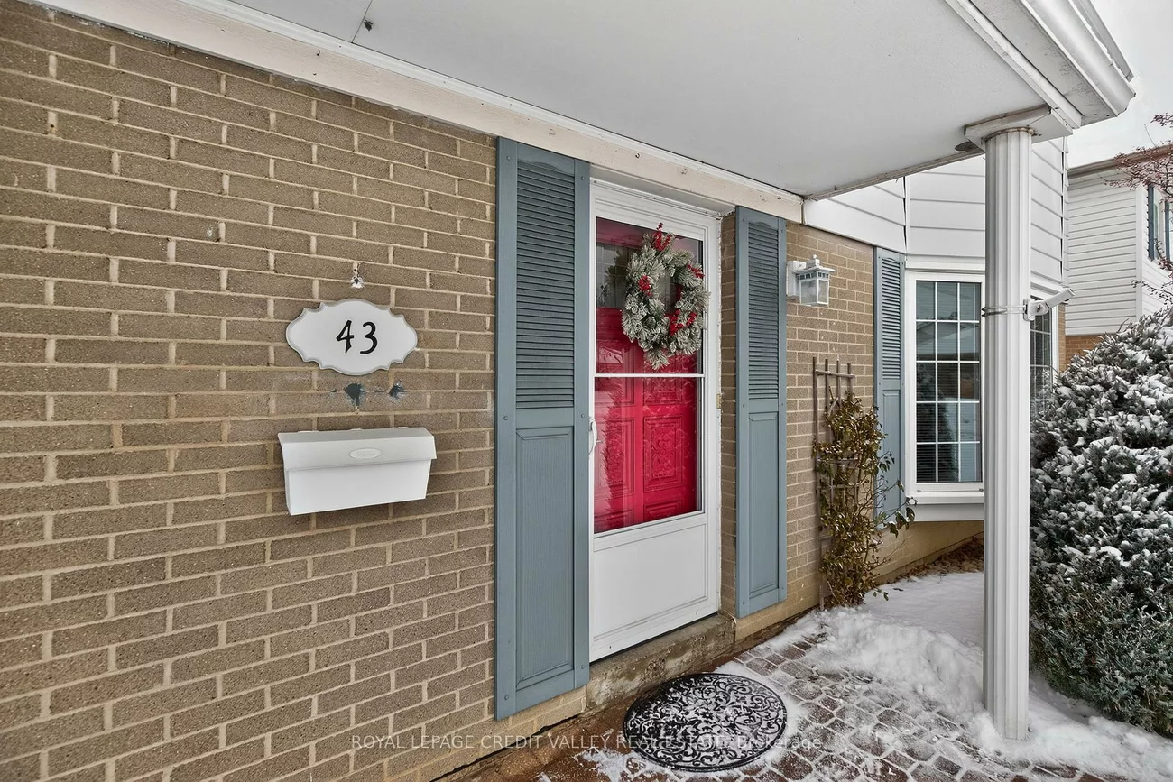 43, Benton, Brampton East, Brampton