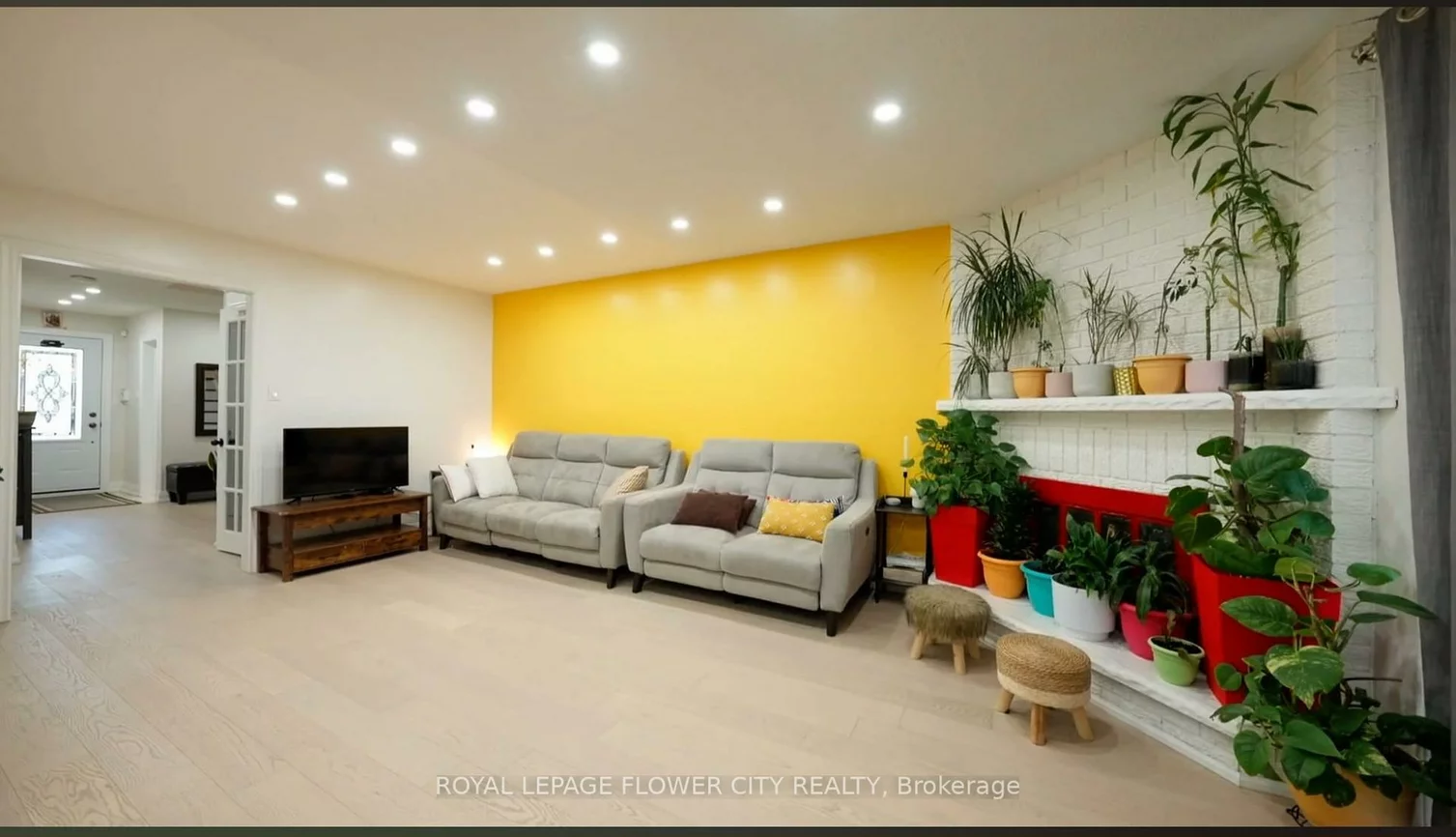 32, Payton, Fletcher's Creek South, Brampton