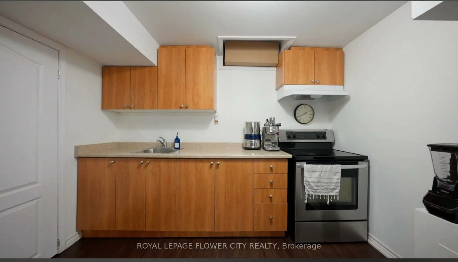 32, Payton, Fletcher's Creek South, Brampton