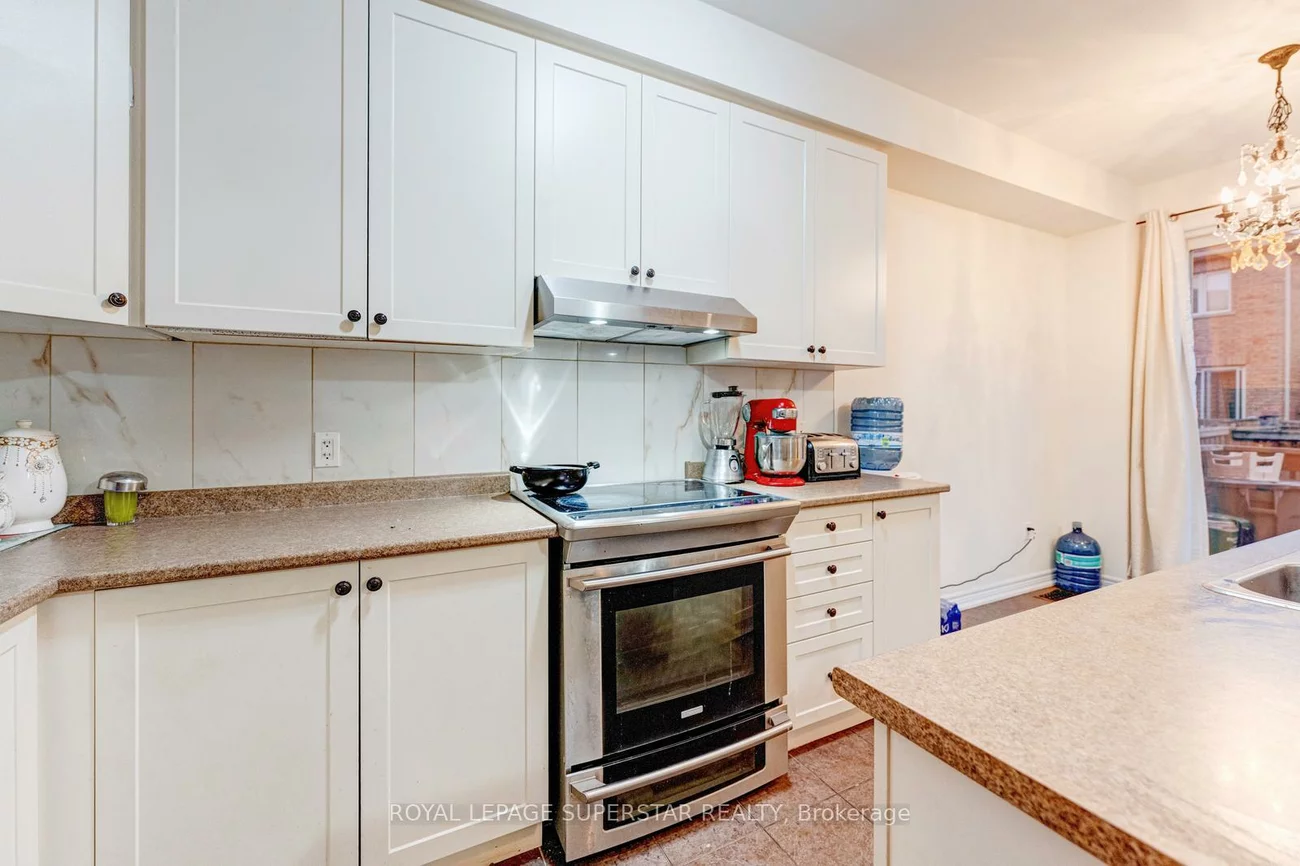 22, Merrickville, Bram West, Brampton