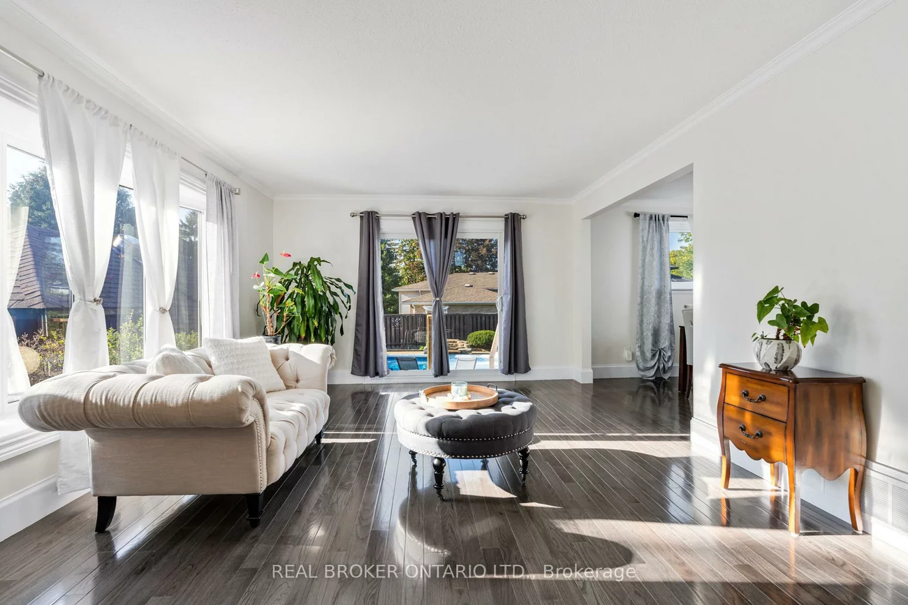 13, Pine Tree, Brampton East, Brampton