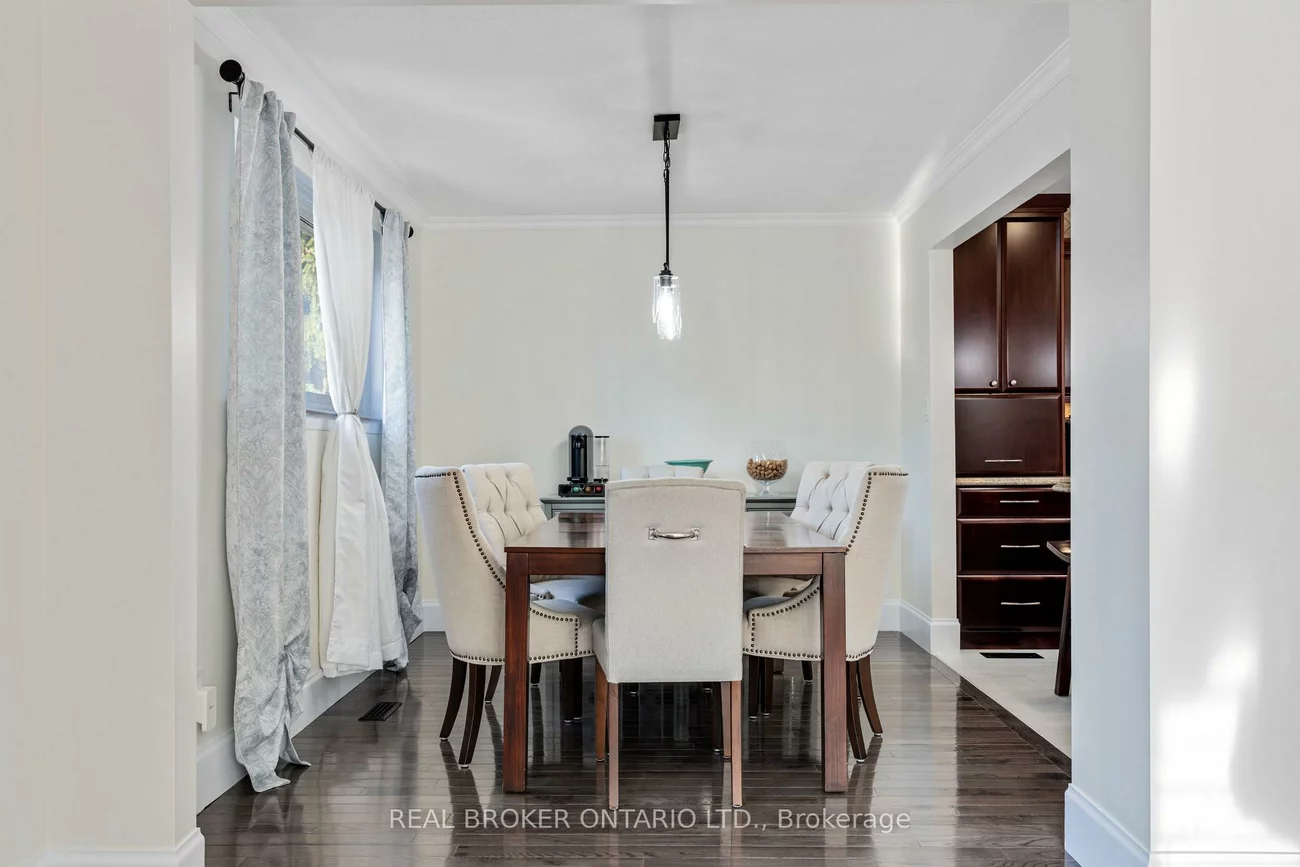 13, Pine Tree, Brampton East, Brampton