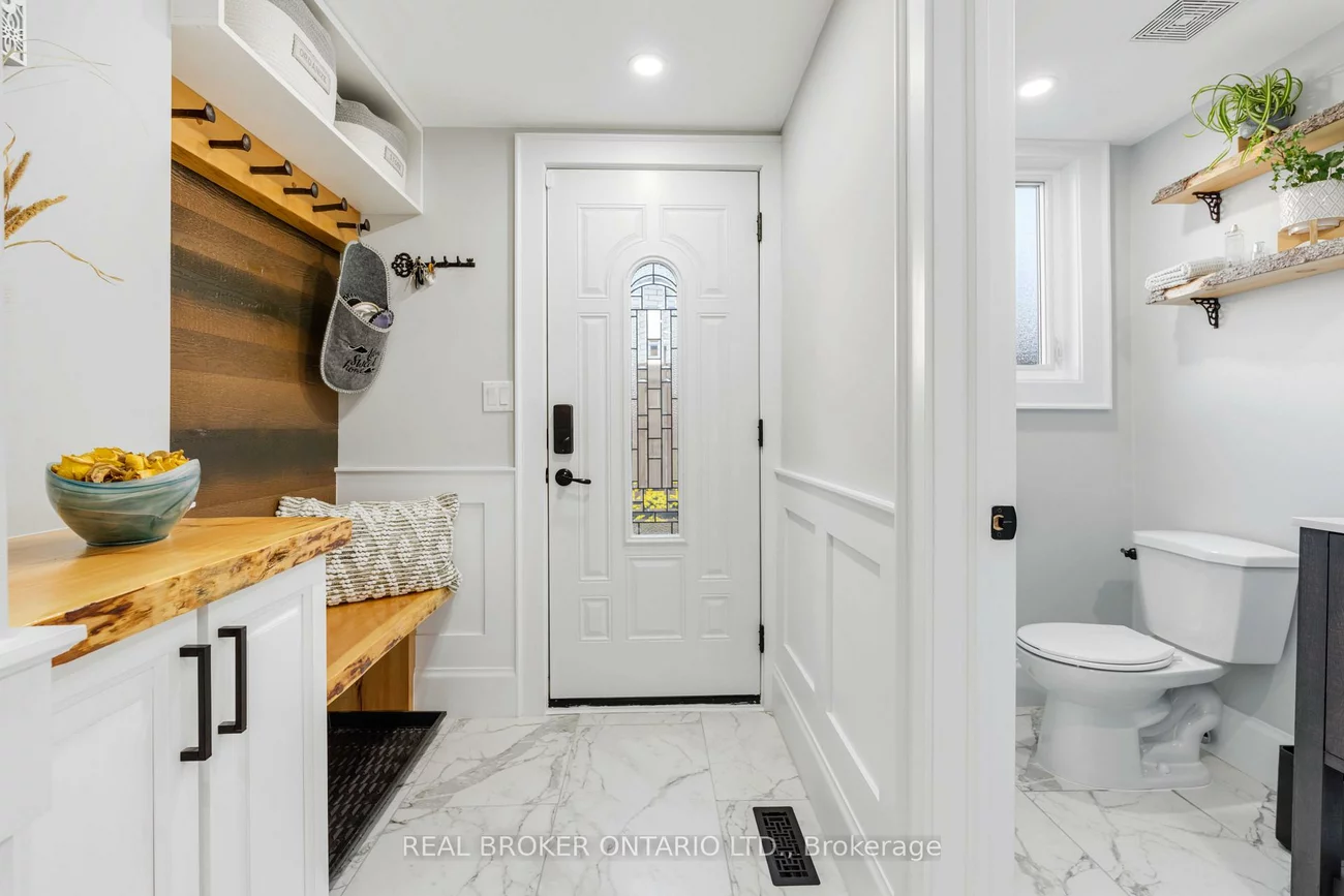 13, Pine Tree, Brampton East, Brampton