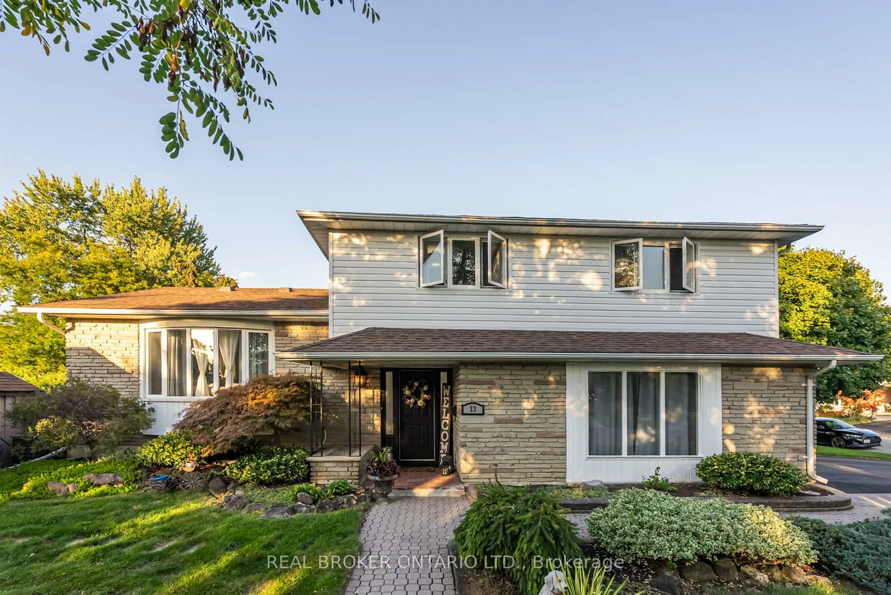 13, Pine Tree, Brampton East, Brampton