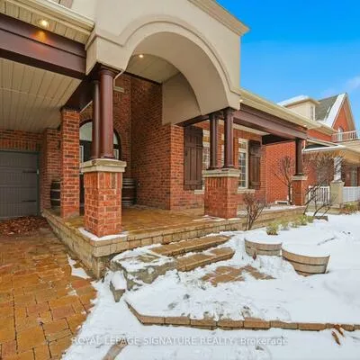 1592, Hallstone, Bram West, Brampton