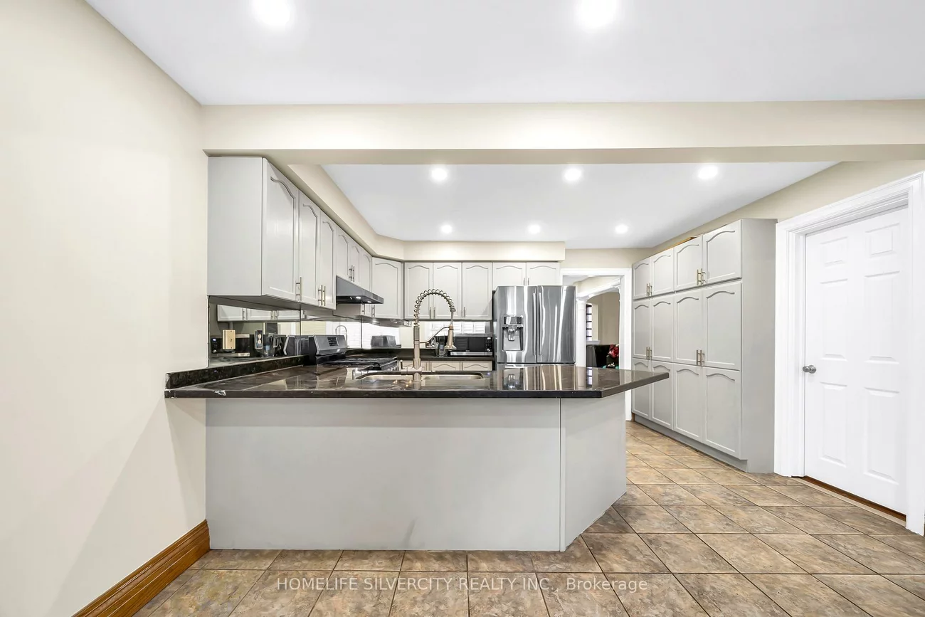 19, Vintage, Fletcher's Creek Village, Brampton