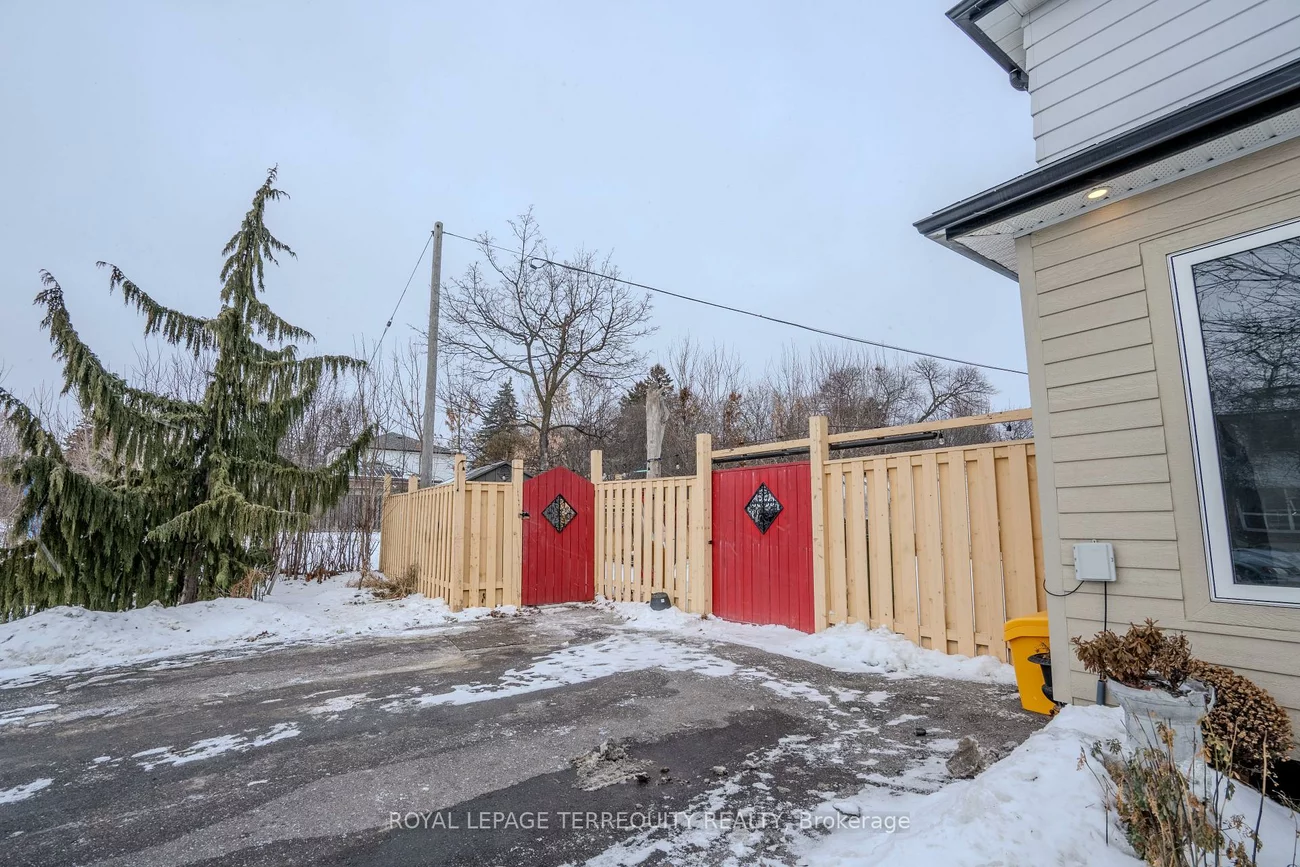 65, Dorset, Southgate, Brampton