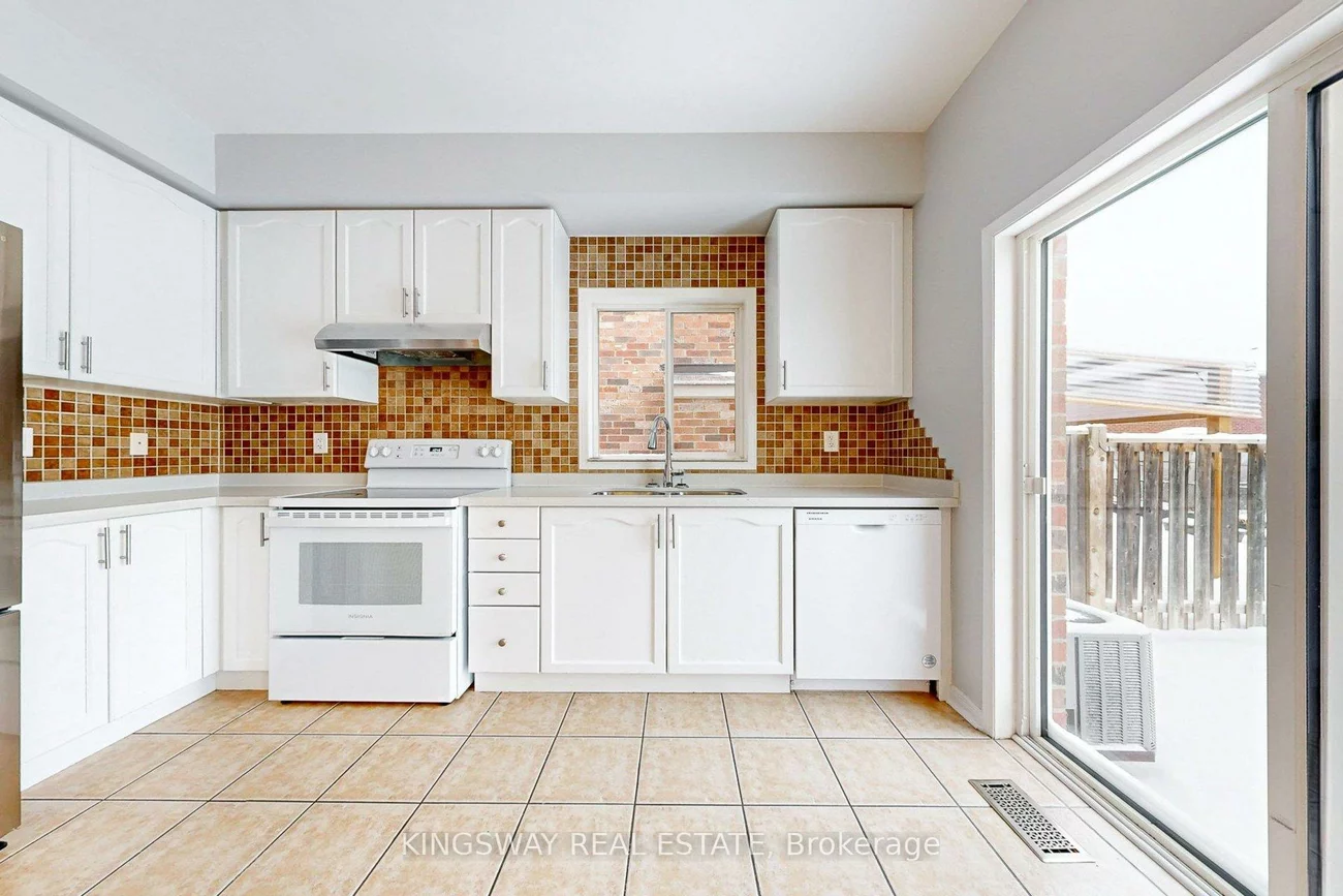 84, Abbotsbury, Credit Valley, Brampton