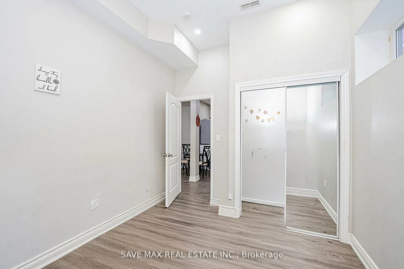 254, Fandango, Credit Valley, Brampton