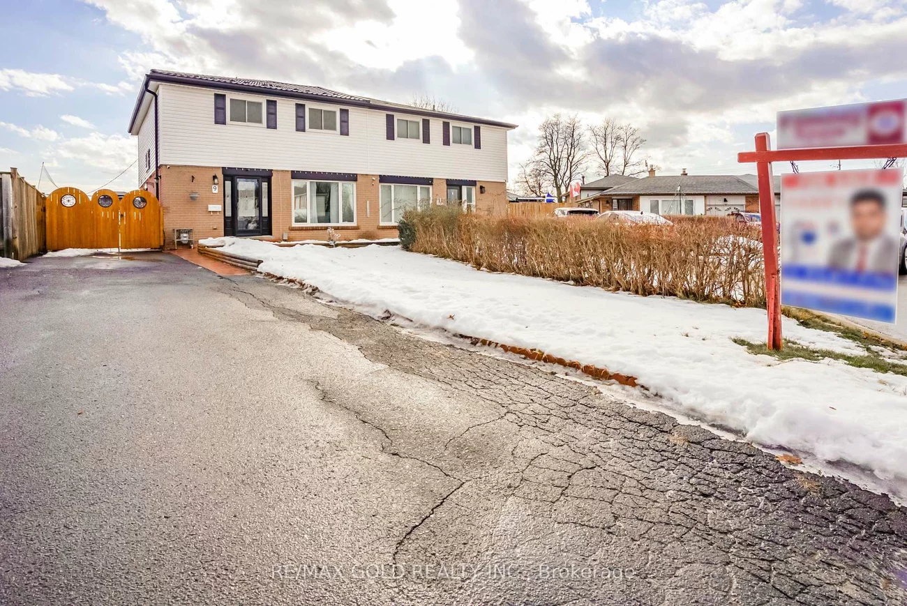 9, Dalton, Southgate, Brampton