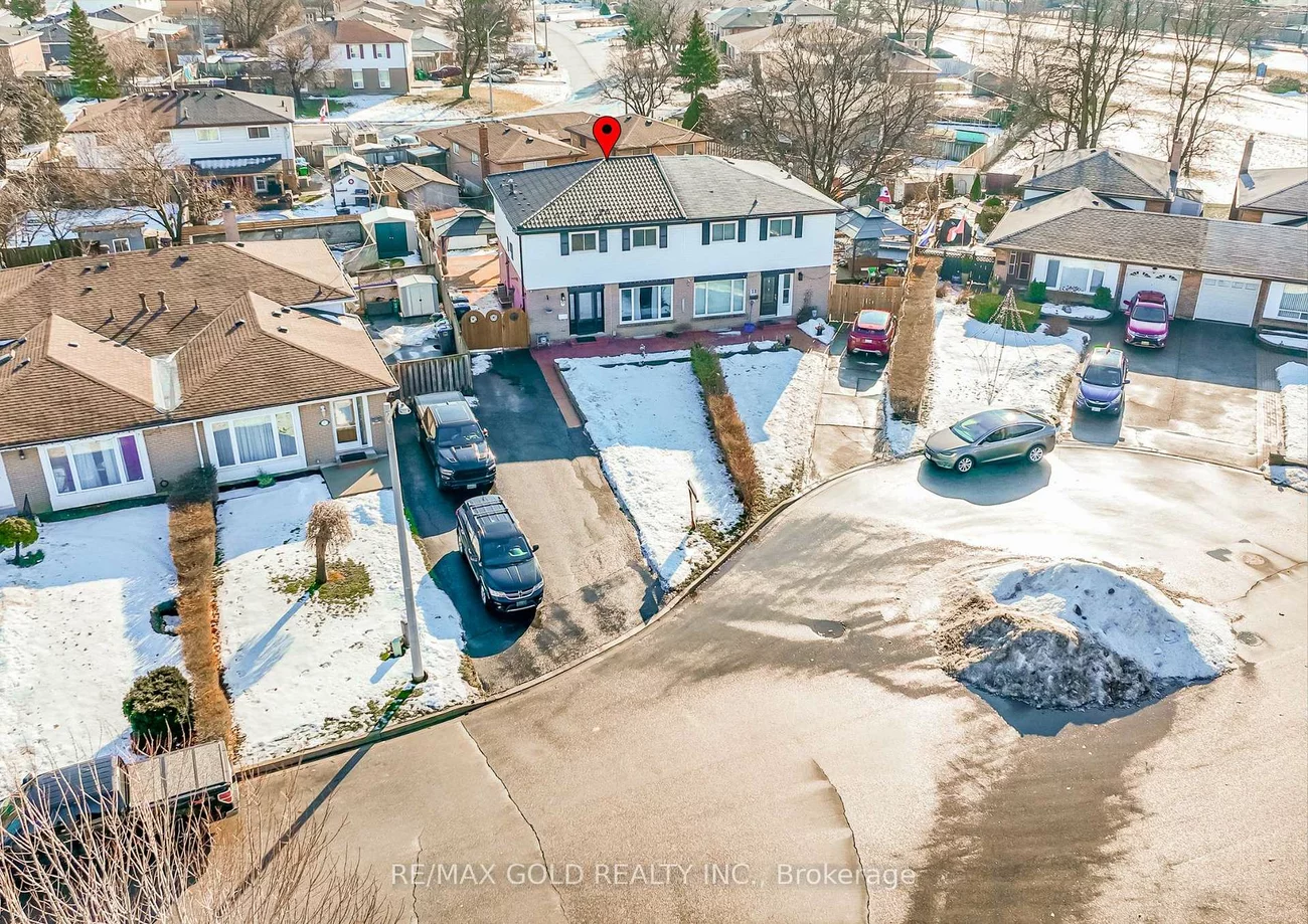 9, Dalton, Southgate, Brampton