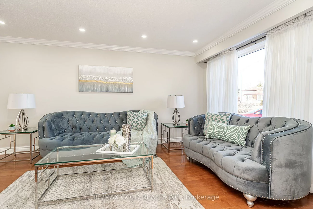 9, Dalton, Southgate, Brampton