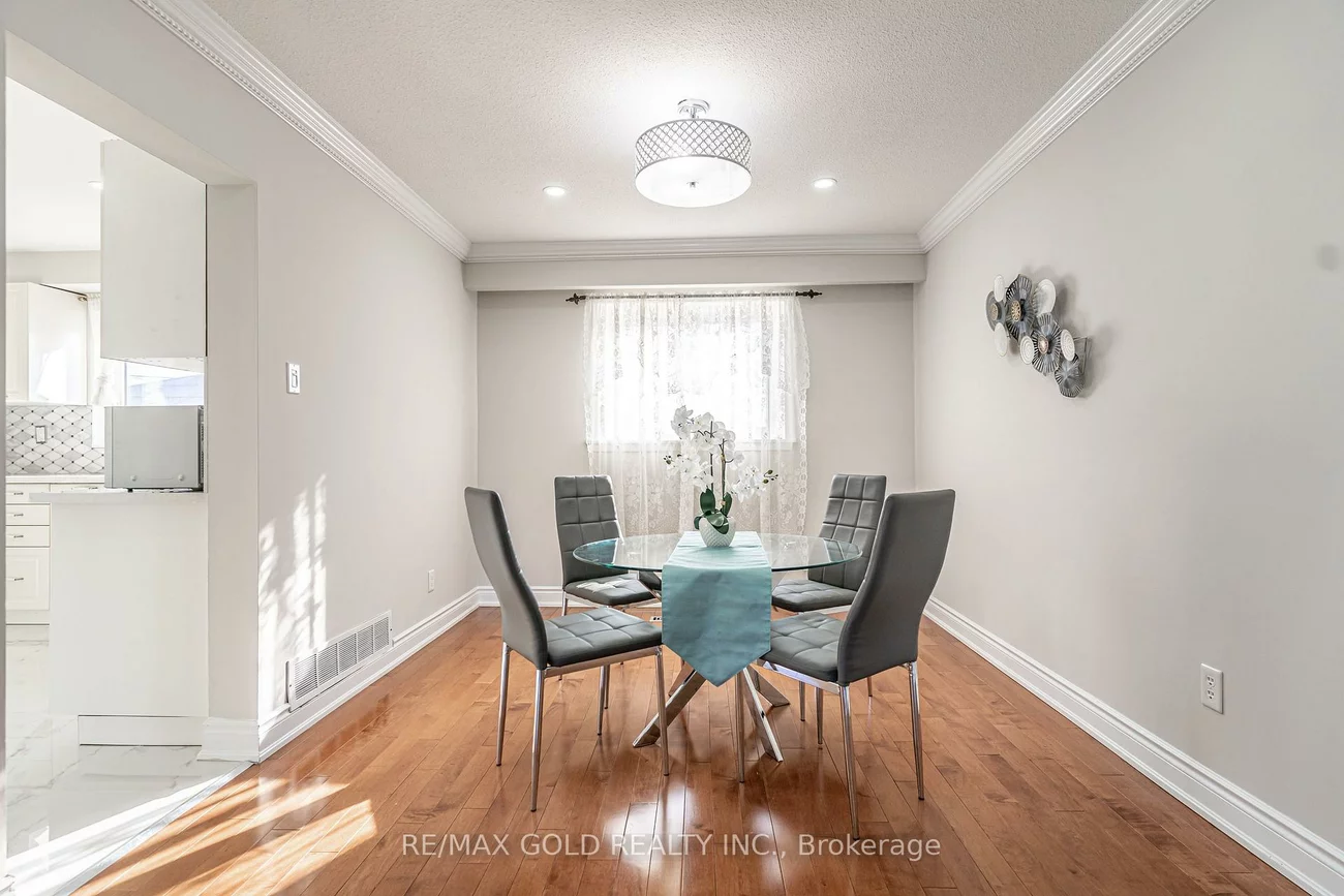 9, Dalton, Southgate, Brampton