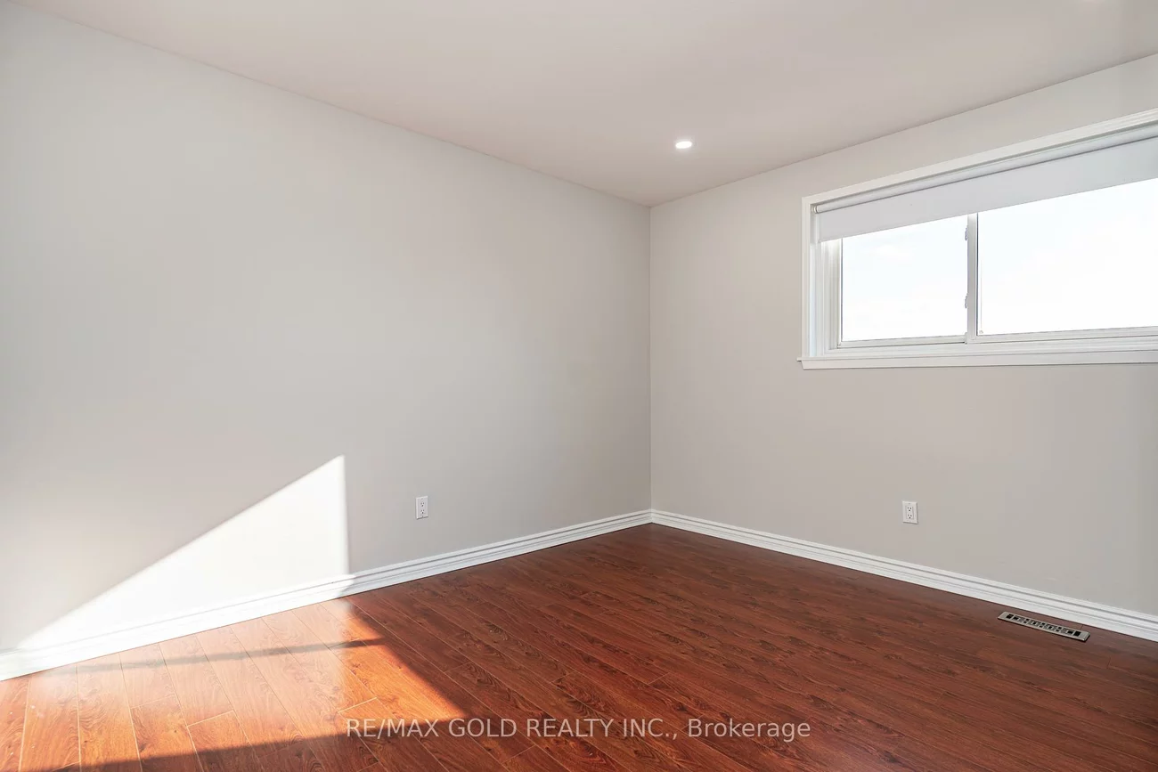 9, Dalton, Southgate, Brampton