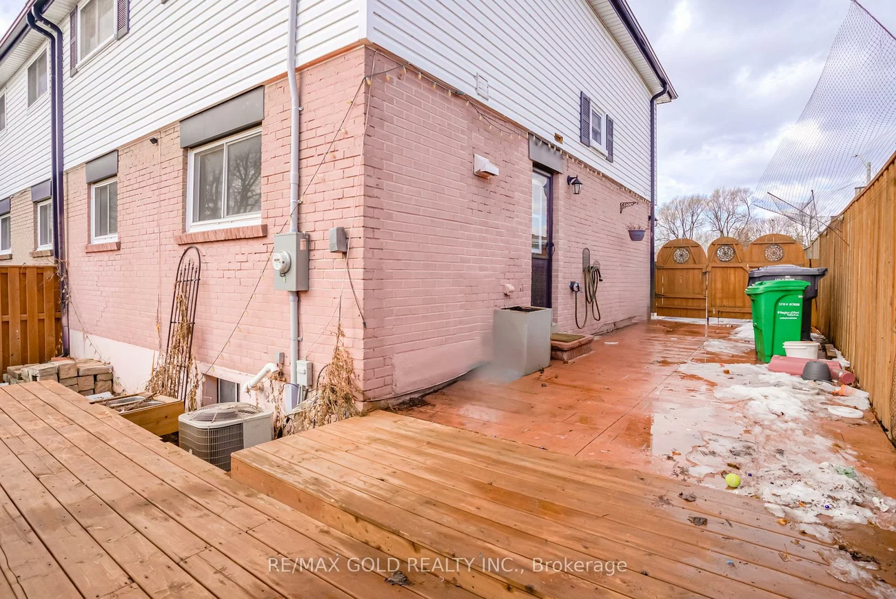 9, Dalton, Southgate, Brampton