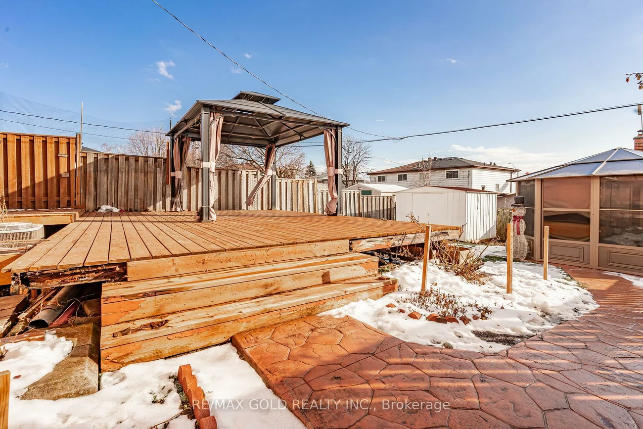 9, Dalton, Southgate, Brampton