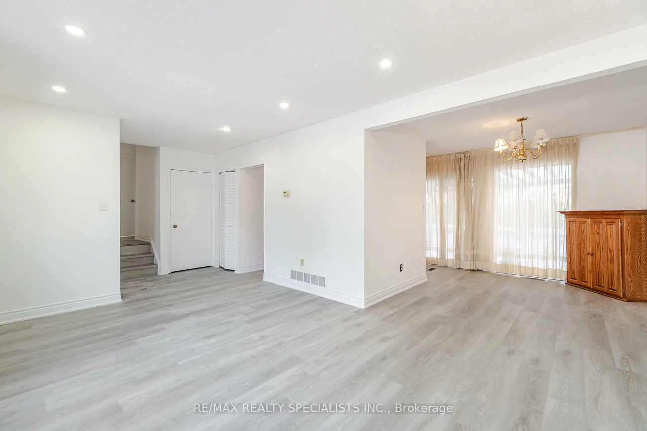 38, Dunblaine, Southgate, Brampton