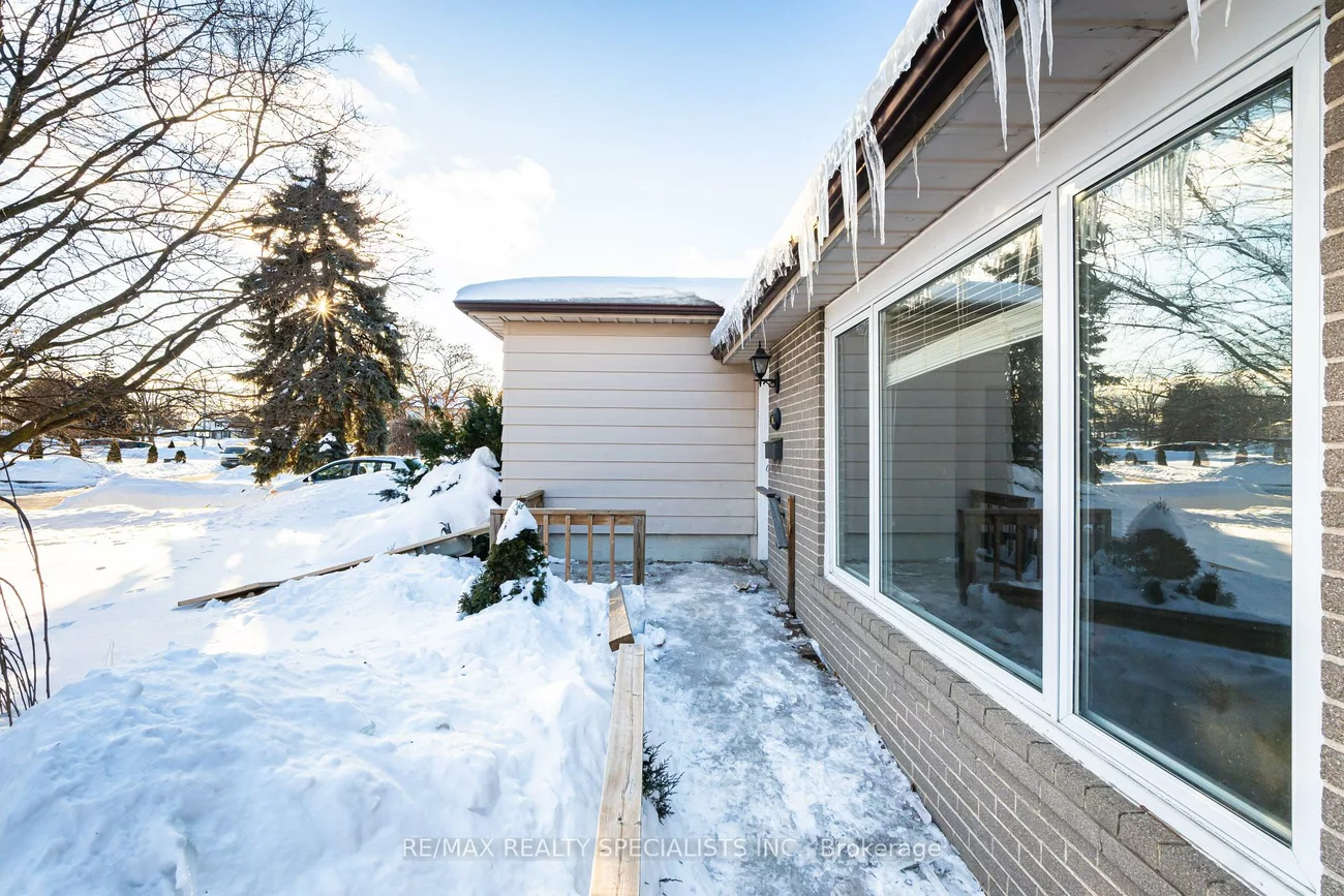 38, Dunblaine, Southgate, Brampton