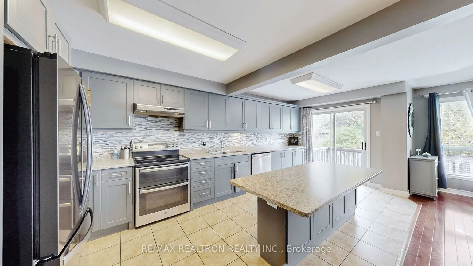 147, Porchlight, Fletcher's Creek Village, Brampton