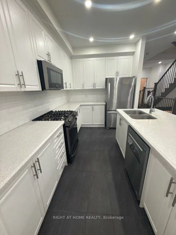 34, Faye, Bram East, Brampton