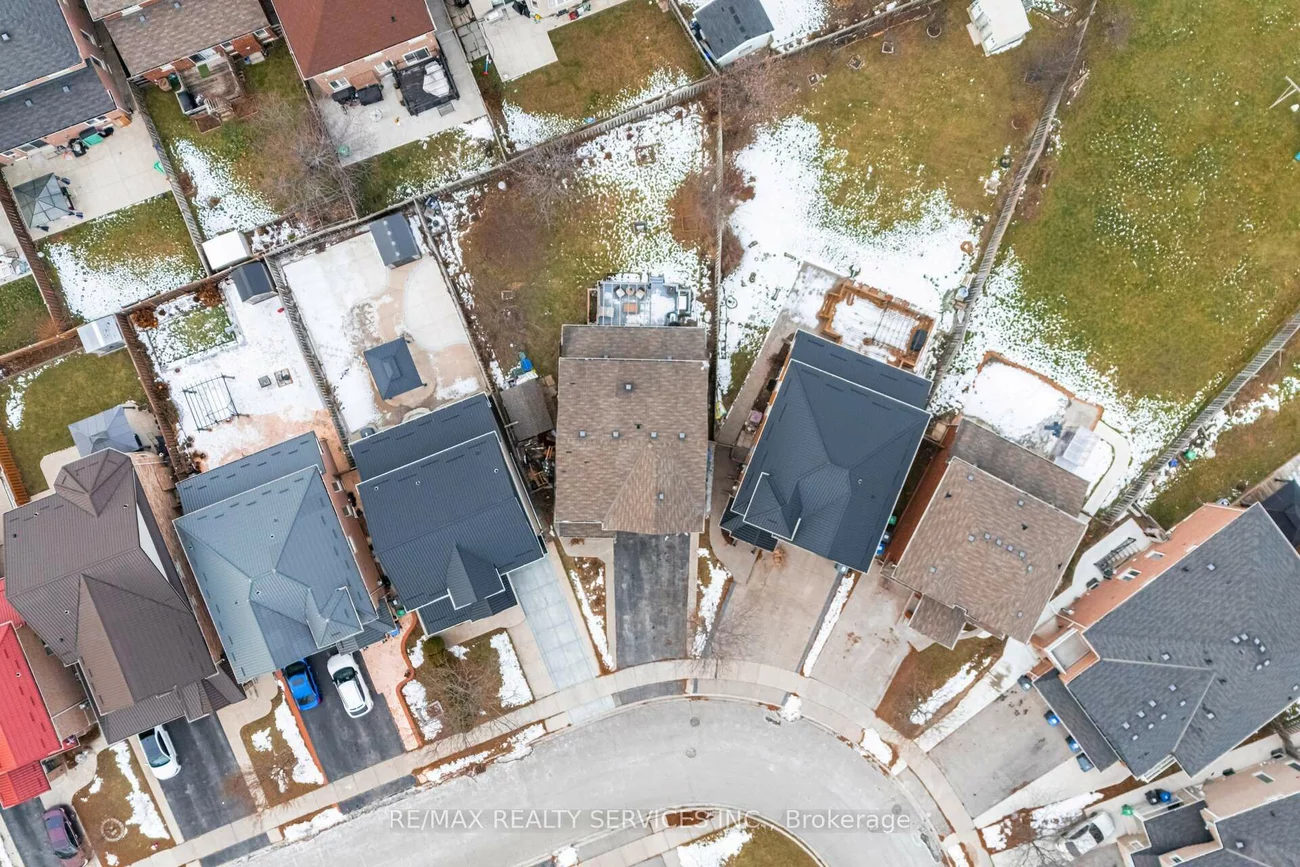 31, Seahorse, Madoc, Brampton